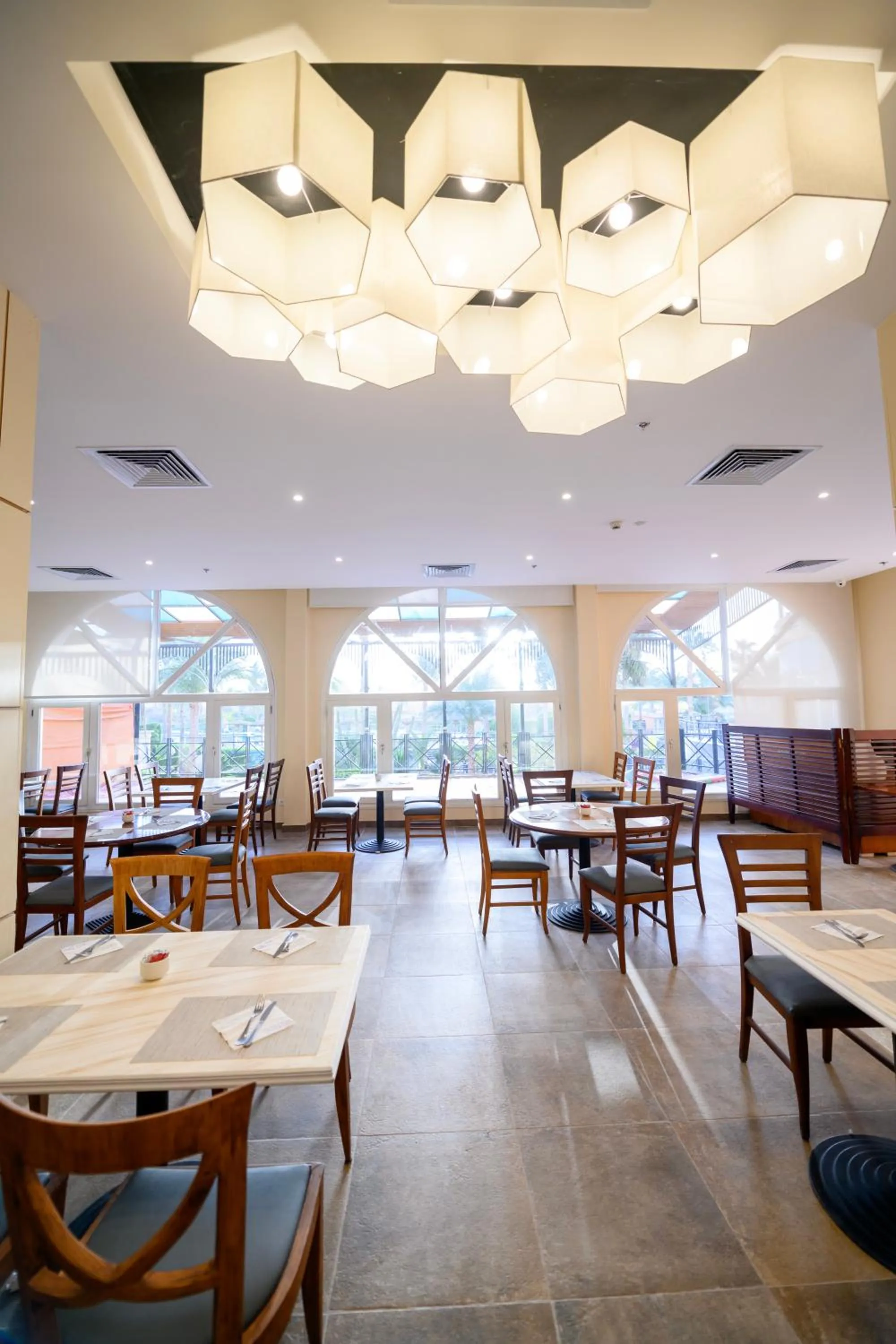 Restaurant/places to eat in Golden Beach Resort