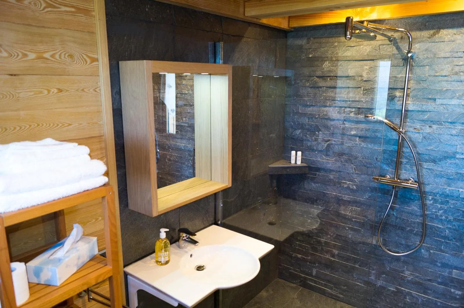 Bathroom in Chambres d'hôtes La Vercouline