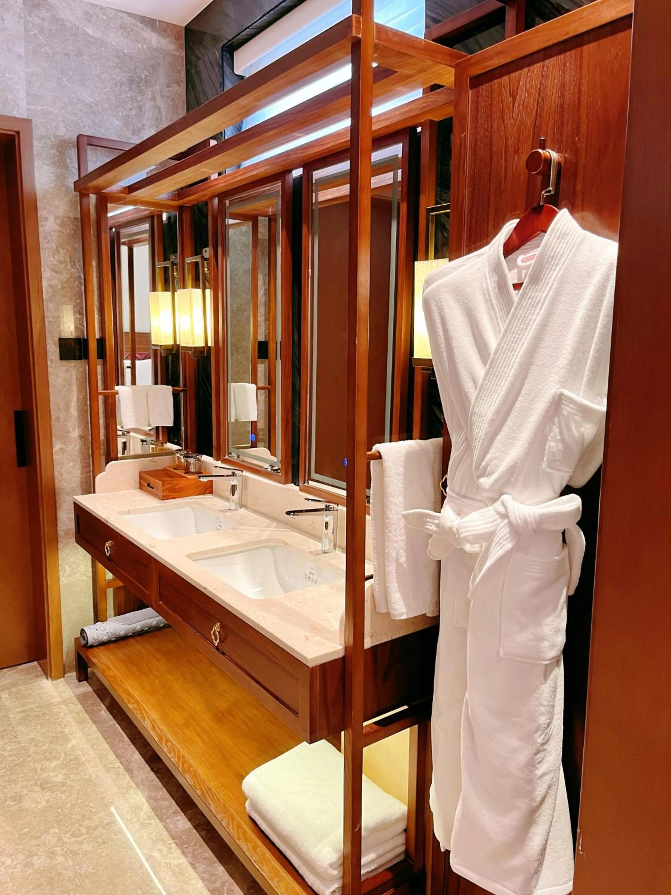 Living room in Jingshan Garden Hotel