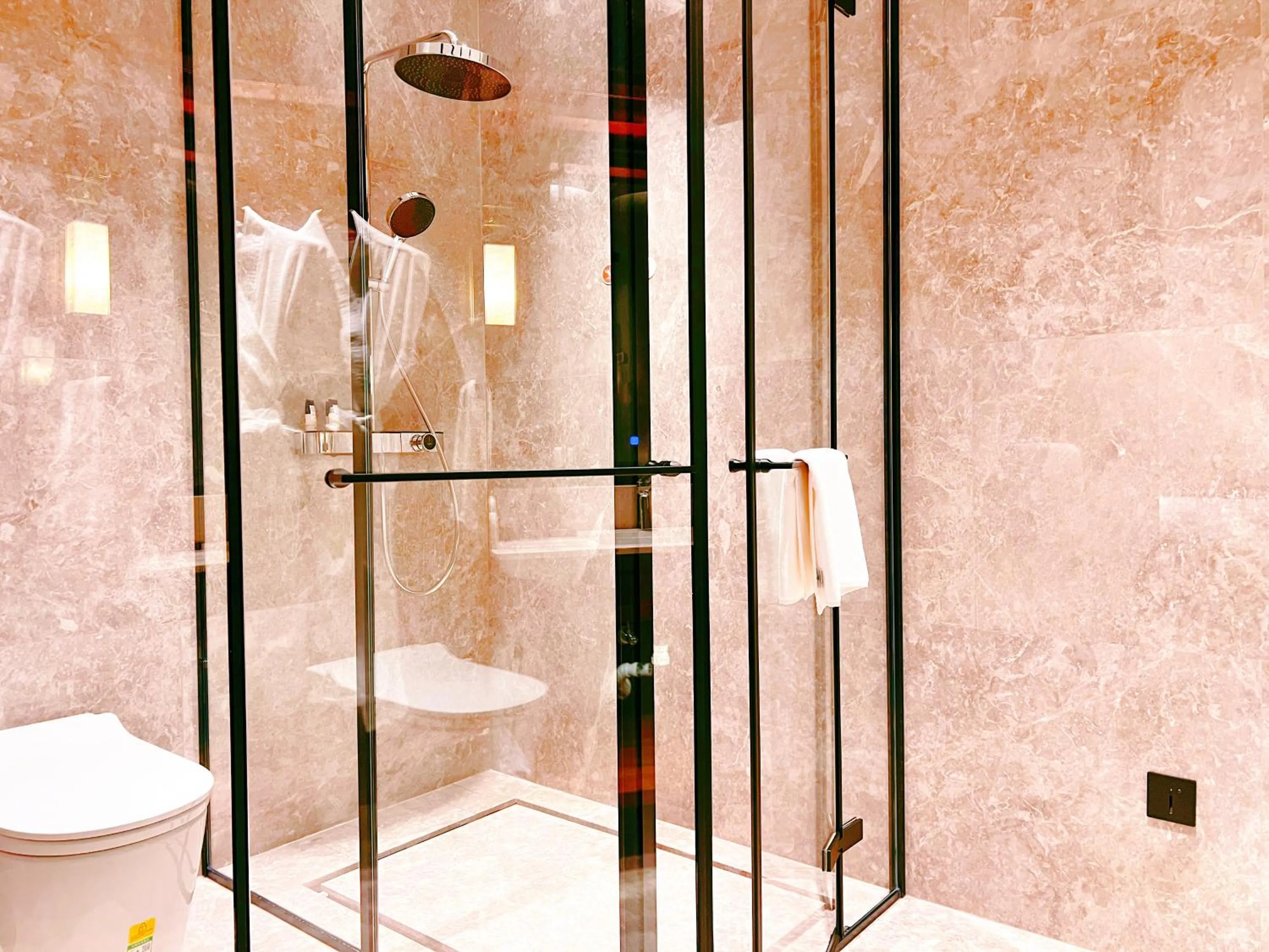 Bathroom in Jingshan Garden Hotel