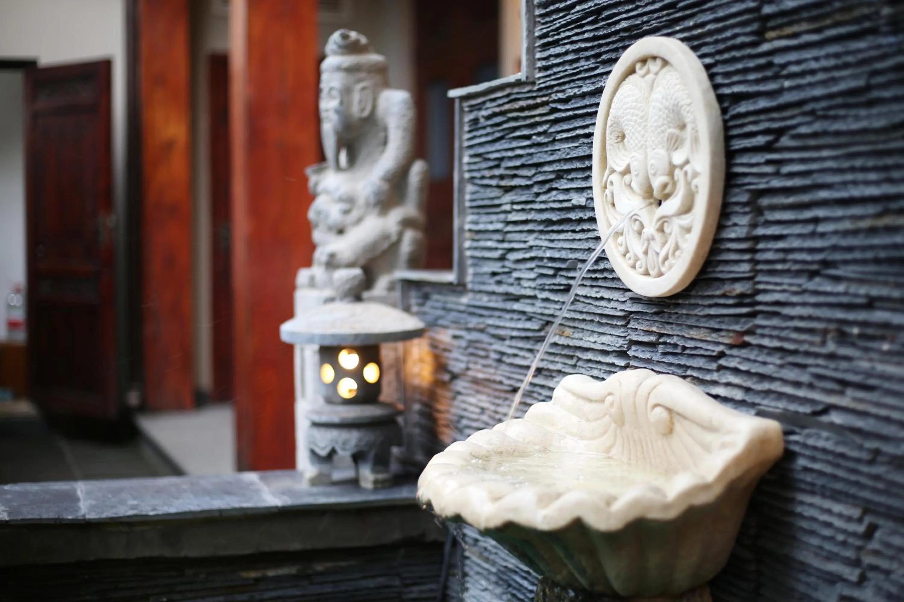 Decorative detail in Jingshan Garden Hotel