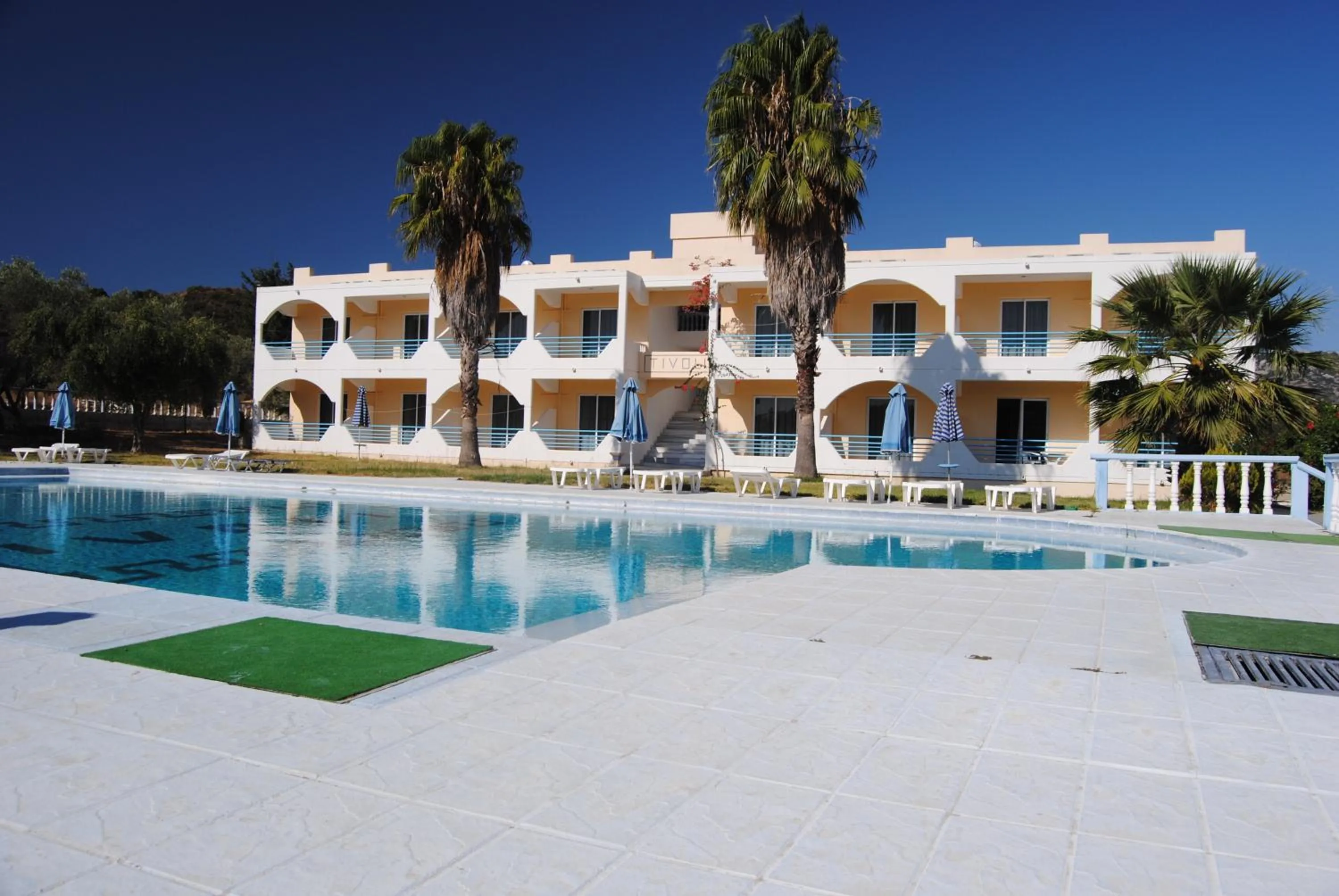 Facade/entrance in Tivoli Hotel