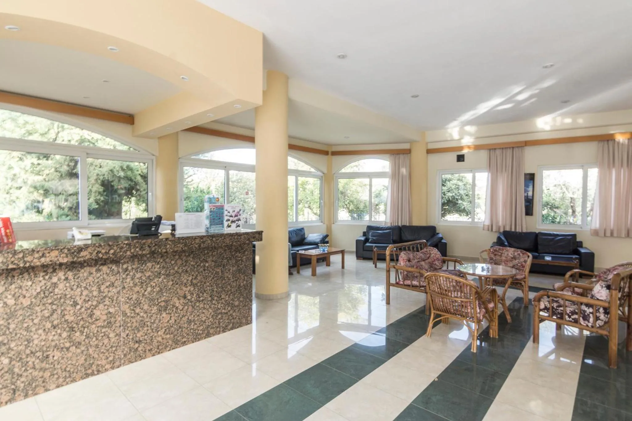 Lobby or reception in Tivoli Hotel