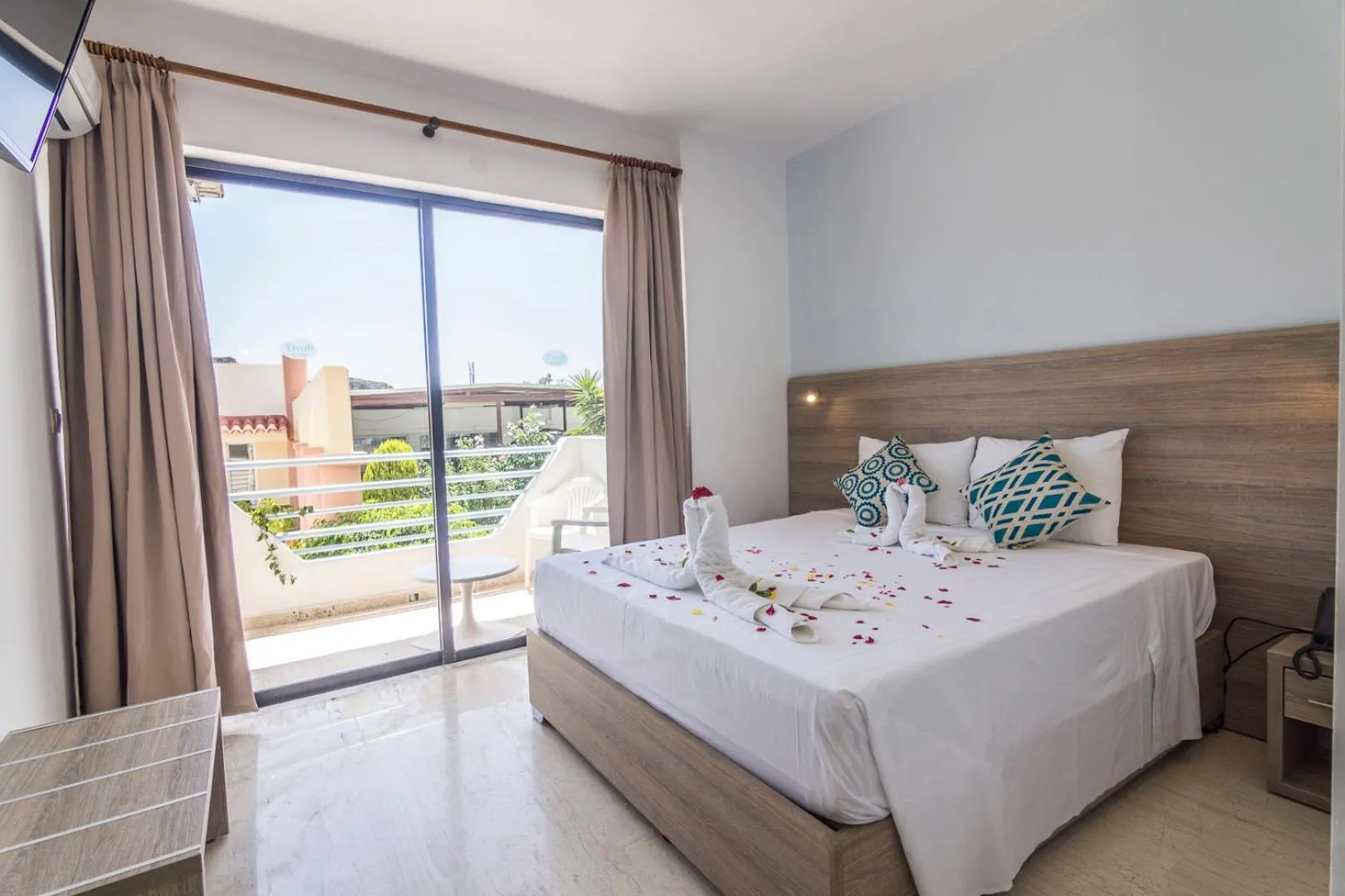 Bedroom in Tivoli Hotel