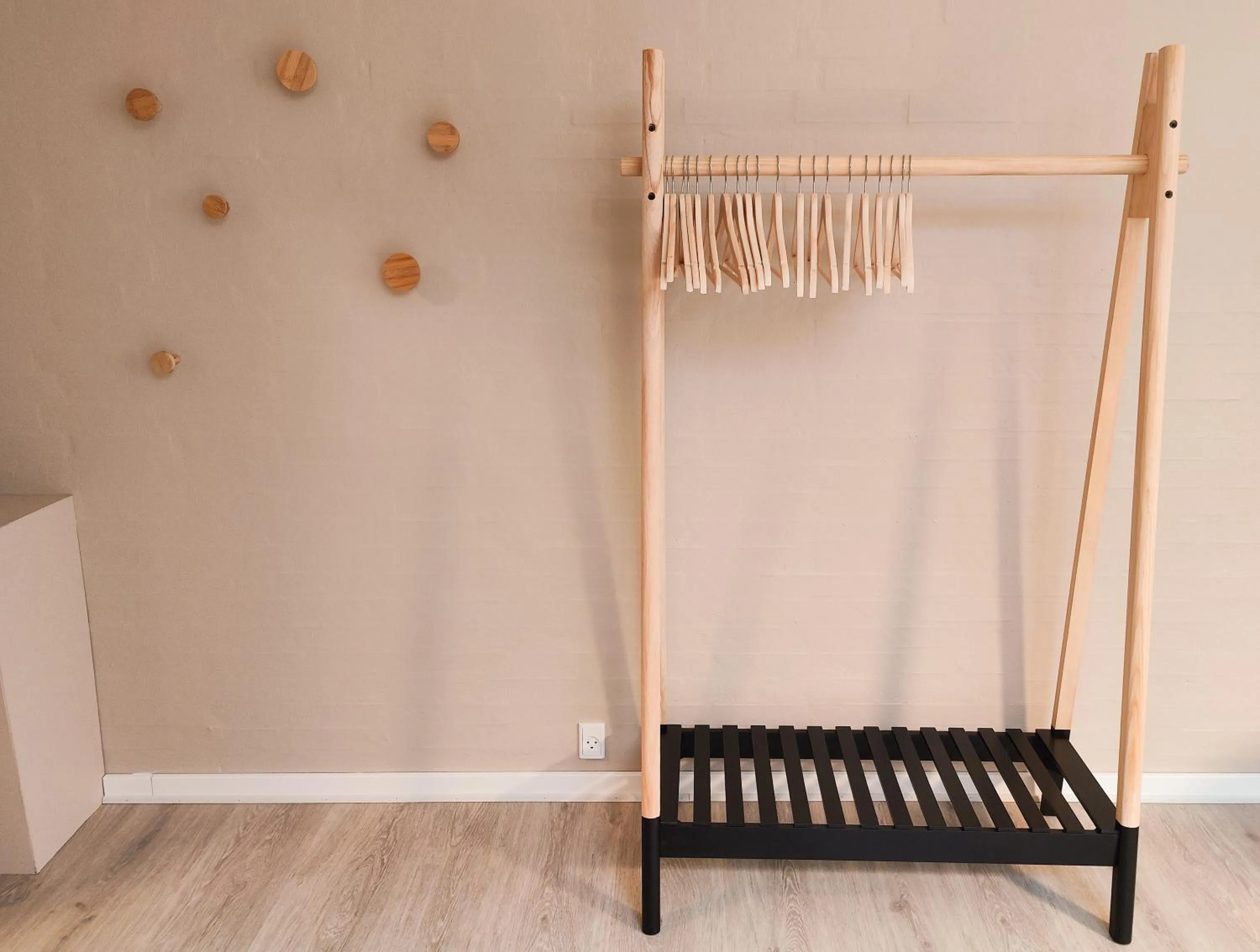 wardrobe in Rønnes Hotel