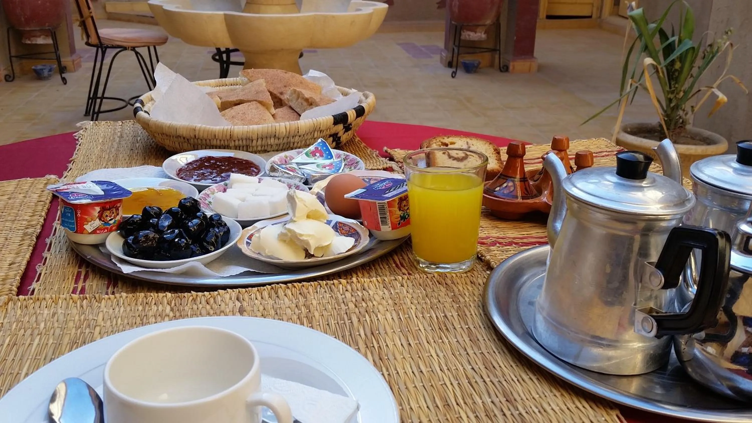 Property building in Hôtel Riad Tadarte Familier