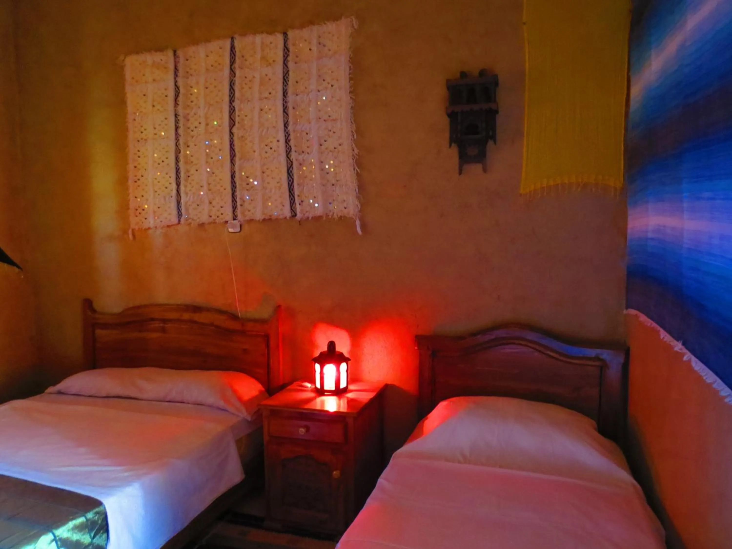 Bed in Hôtel Riad Tadarte Familier