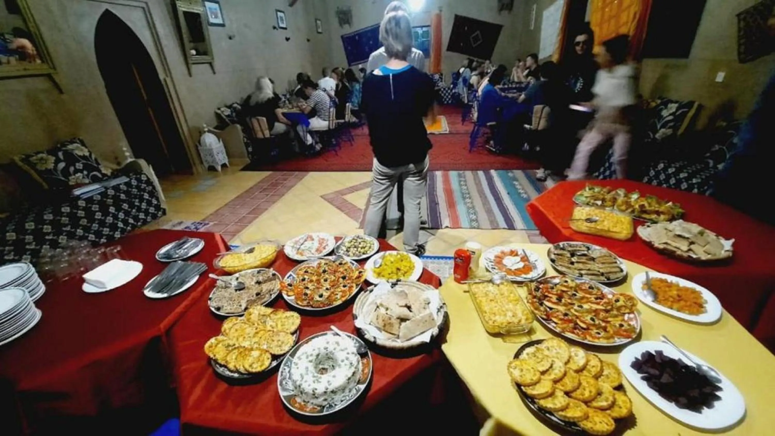 Restaurant/places to eat in Hôtel Riad Tadarte Familier