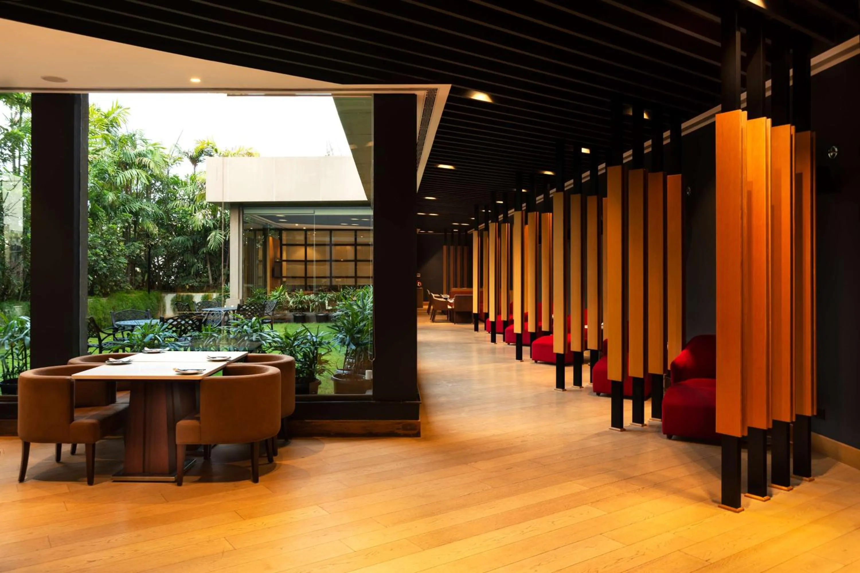 Lounge or bar in Radisson Blu Bengaluru Outer Ring Road