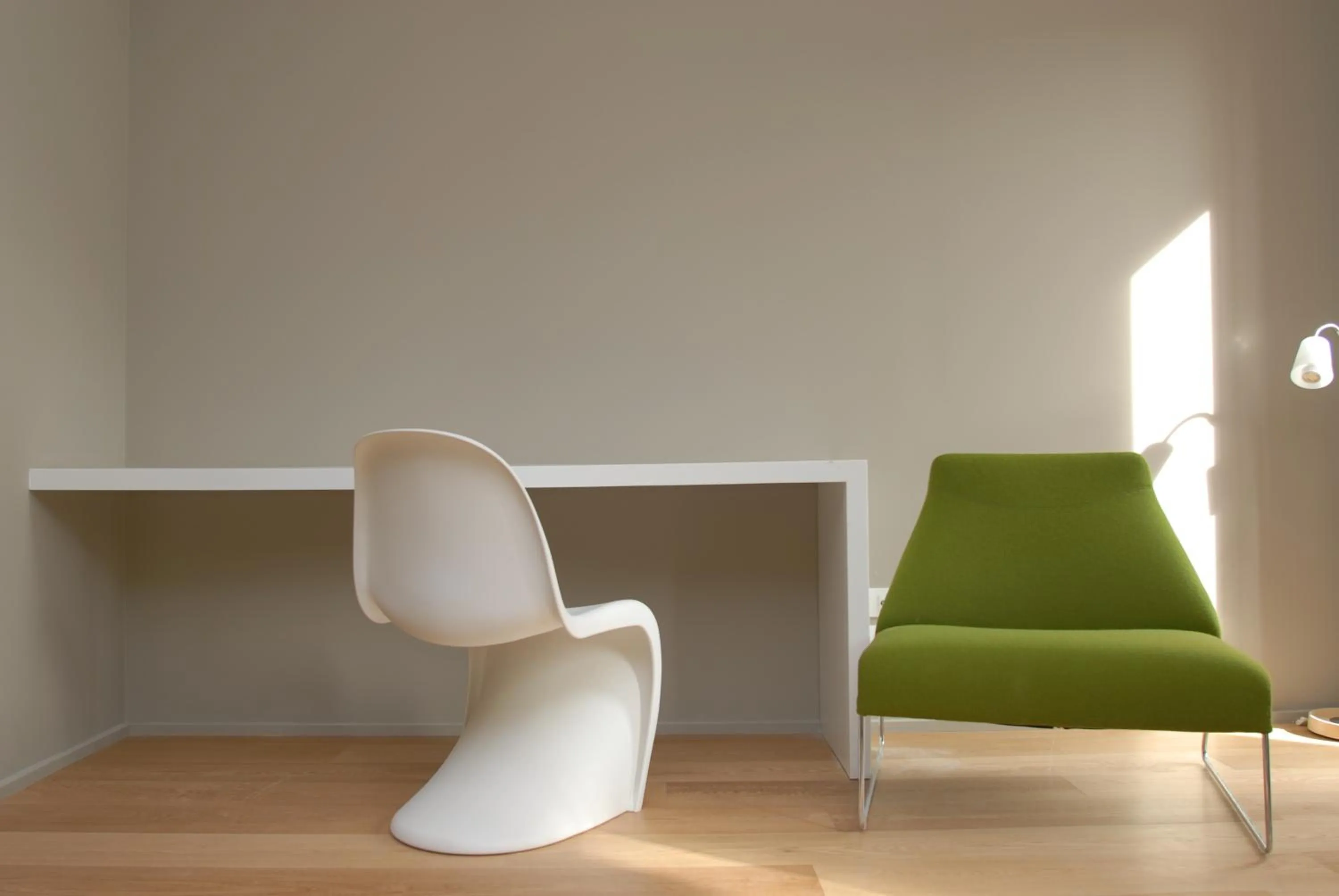 Seating area in Temporesidence Cathedrale