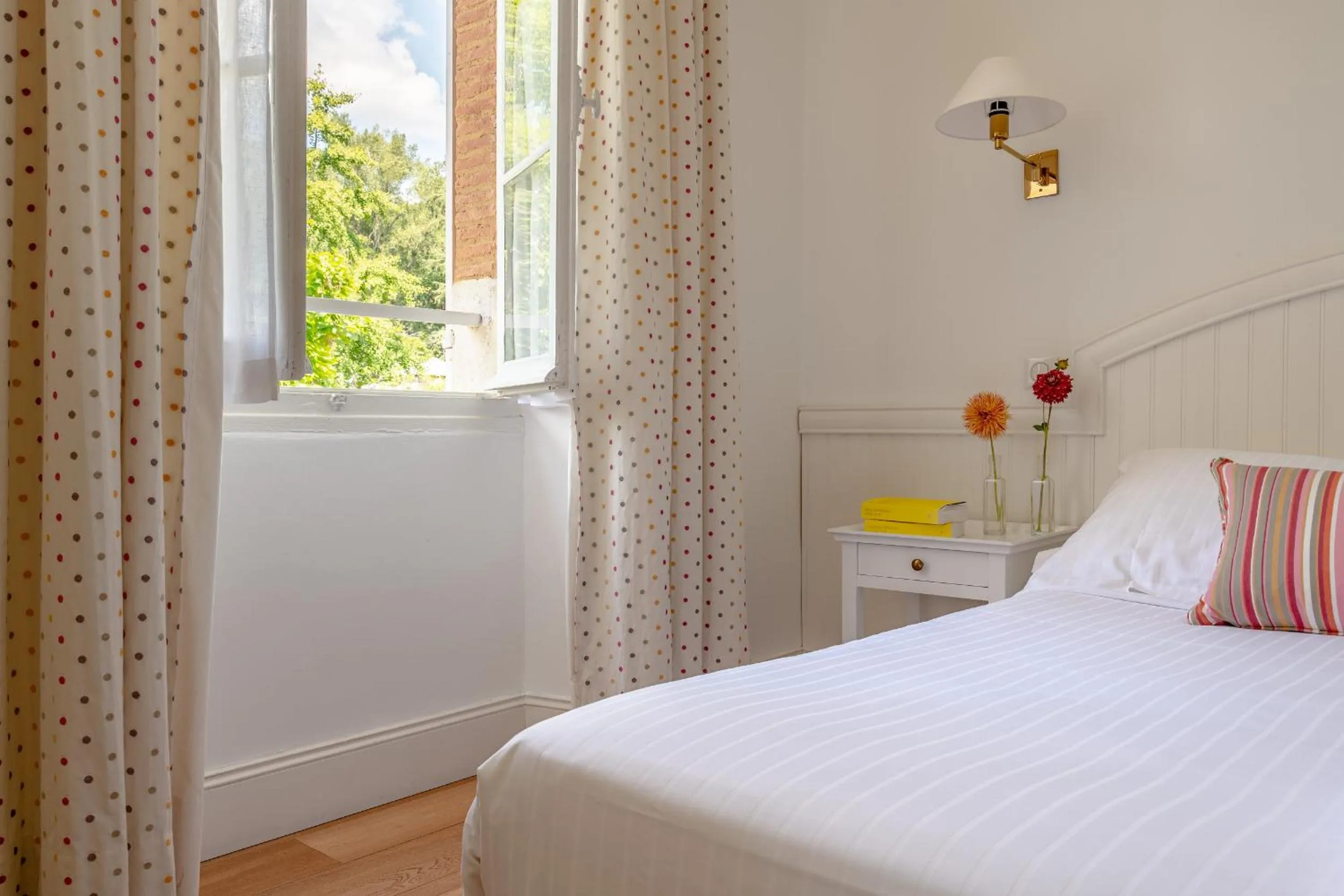 Bed in La Bastide en Gascogne