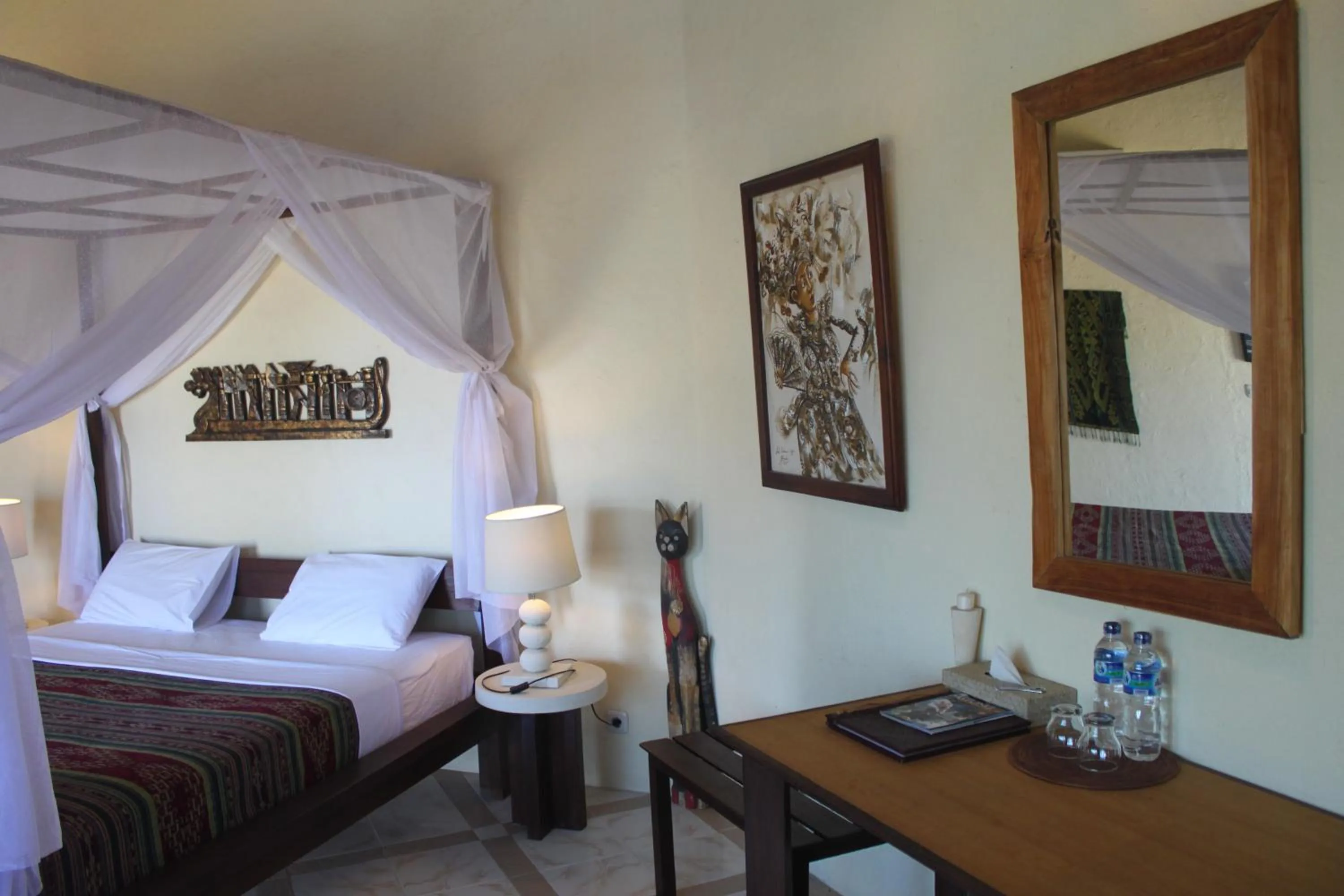 Bed in Hotel Uyah Amed Spa Resort