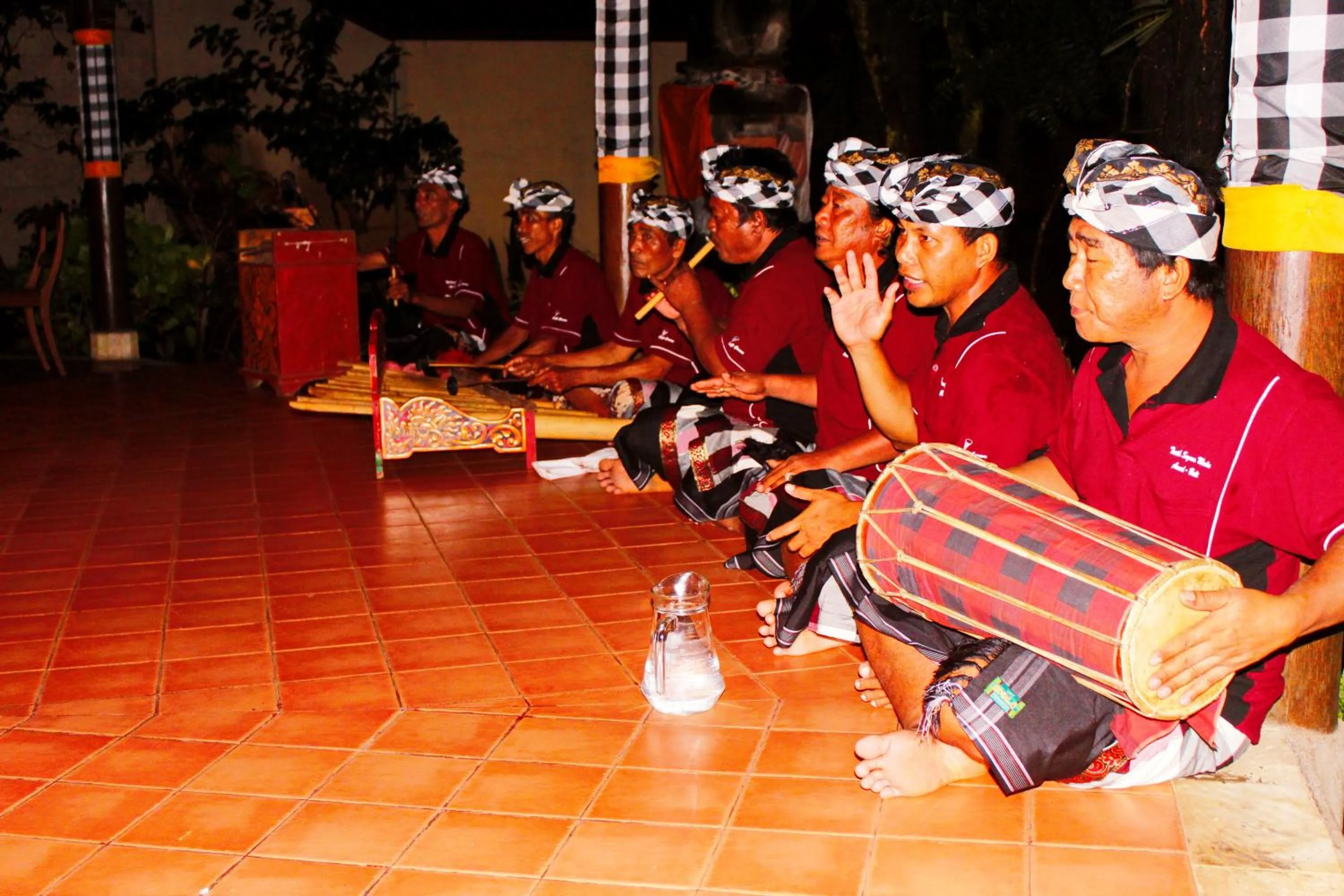 Restaurant/places to eat in Hotel Uyah Amed Spa Resort