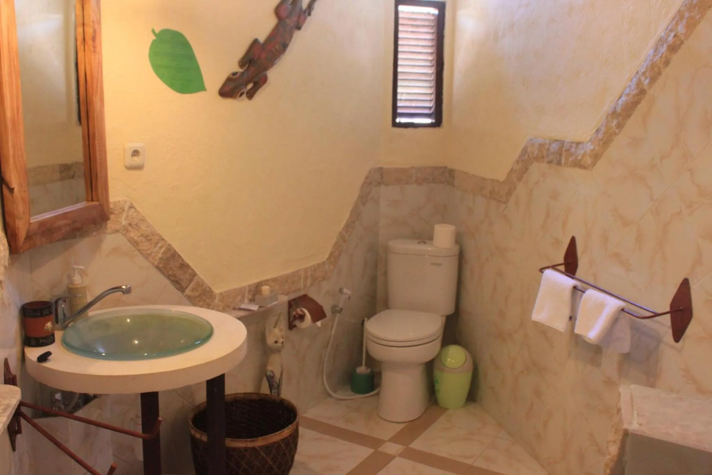 Toilet in Hotel Uyah Amed Spa Resort