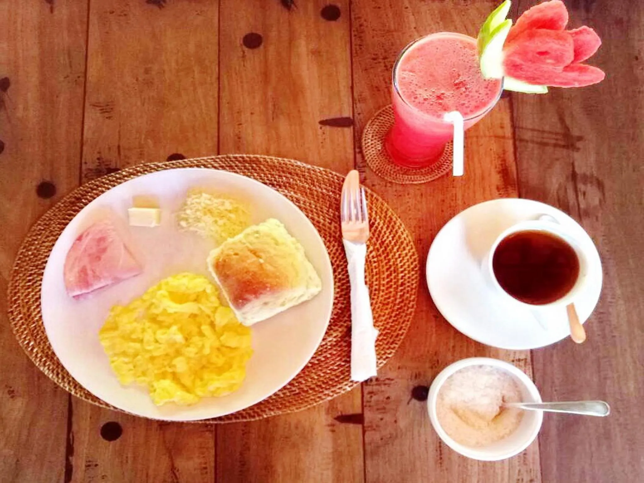 Food and drinks in Hotel Uyah Amed Spa Resort