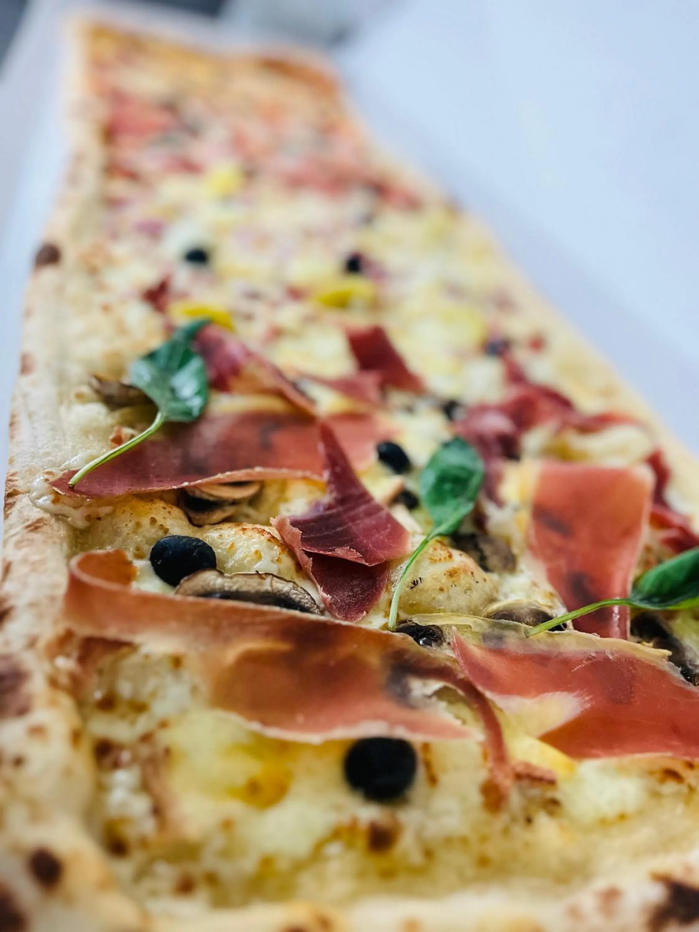 Restaurant/places to eat in Le Cheval Blanc