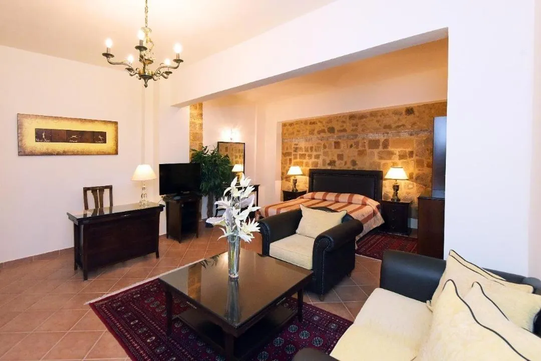 Photo of the whole room in Paris Hotel