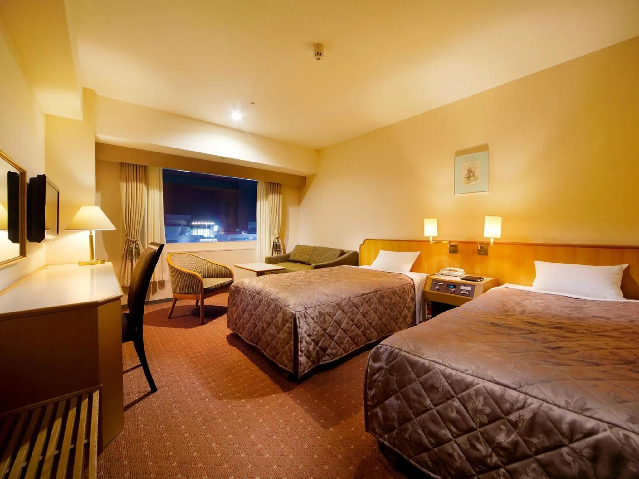 Bed in Hotel Crown Palais Hamamatsu