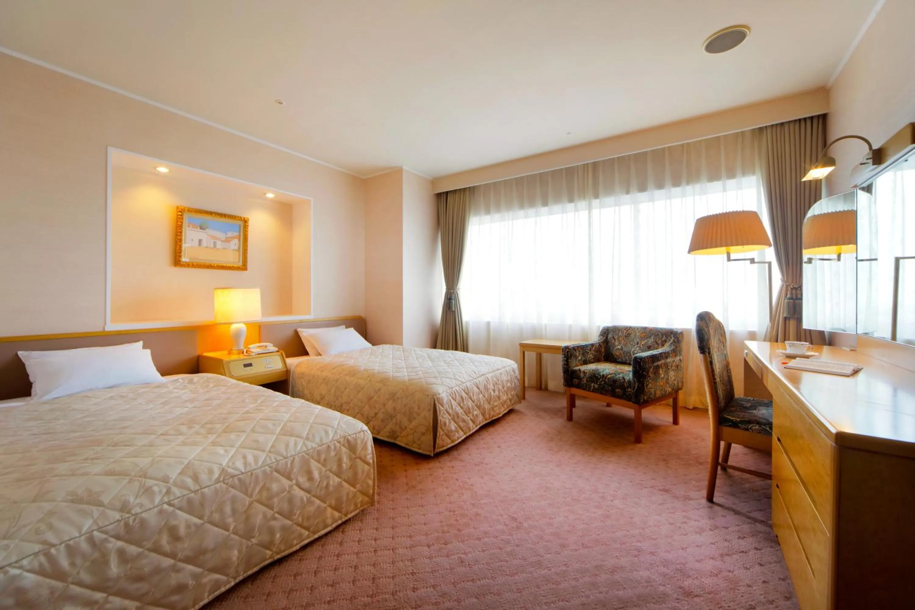 Bed in Hotel Crown Palais Hamamatsu