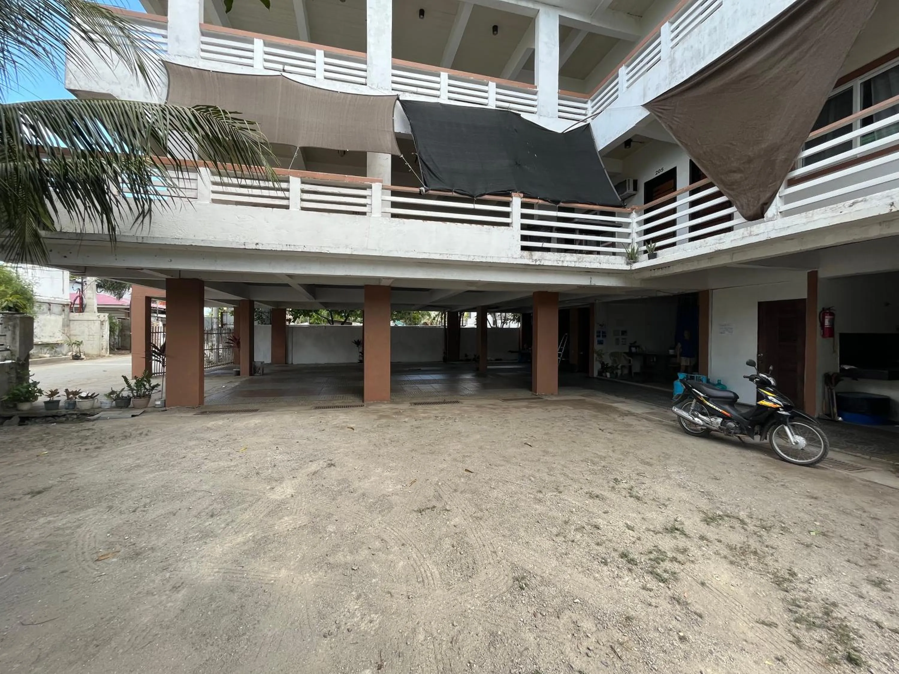 Seabreeze Beach Lodge