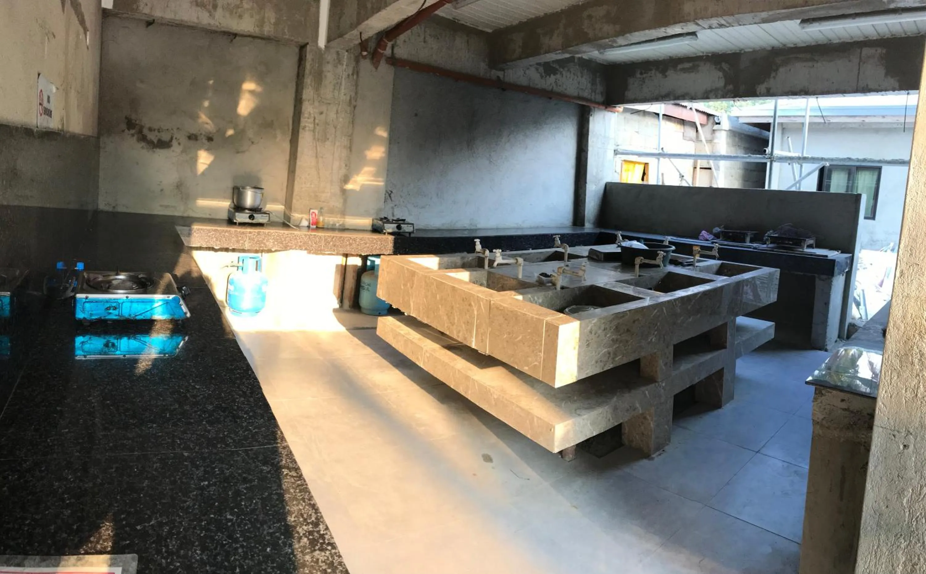 Seabreeze Beach Lodge