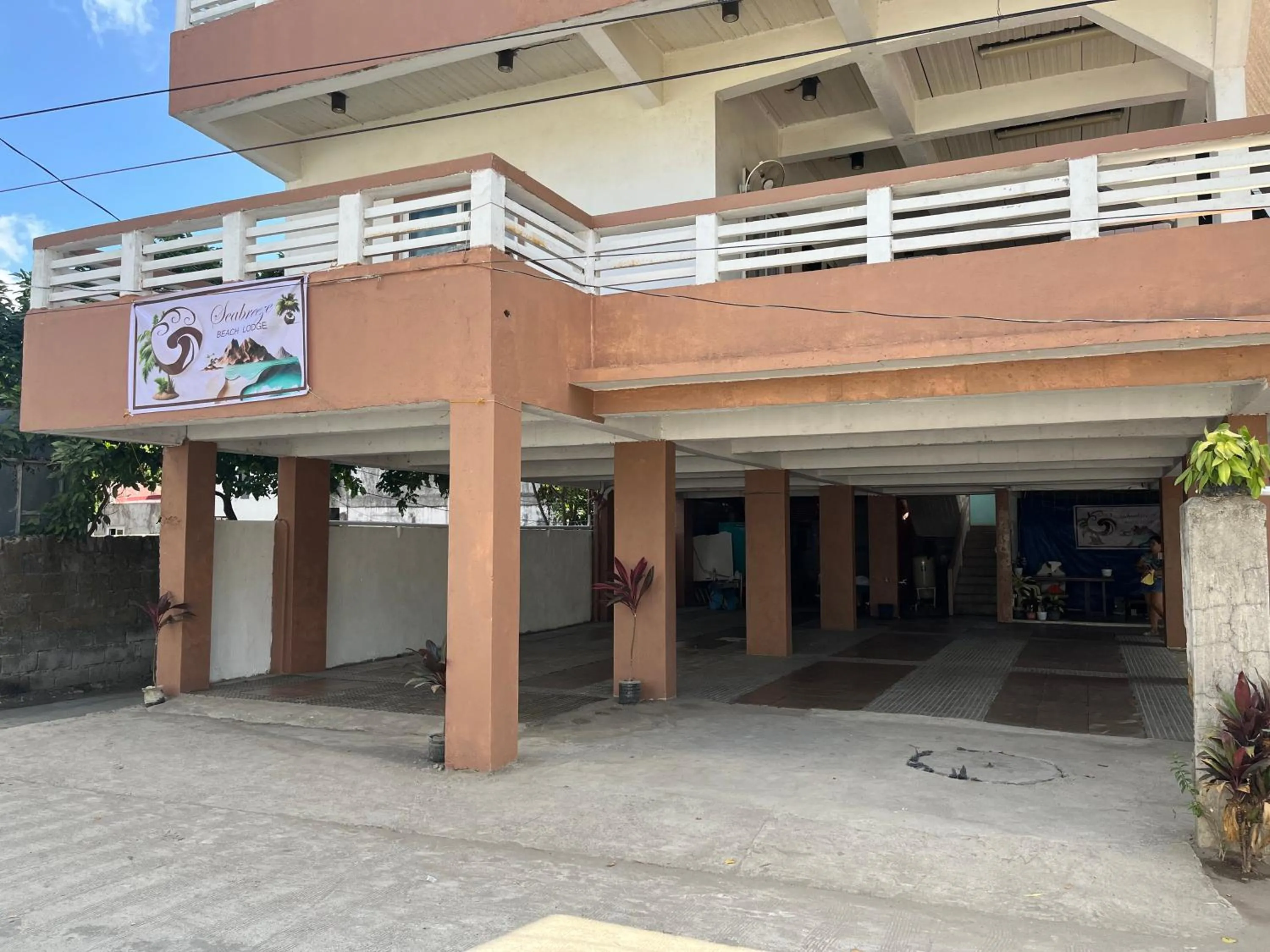 Seabreeze Beach Lodge