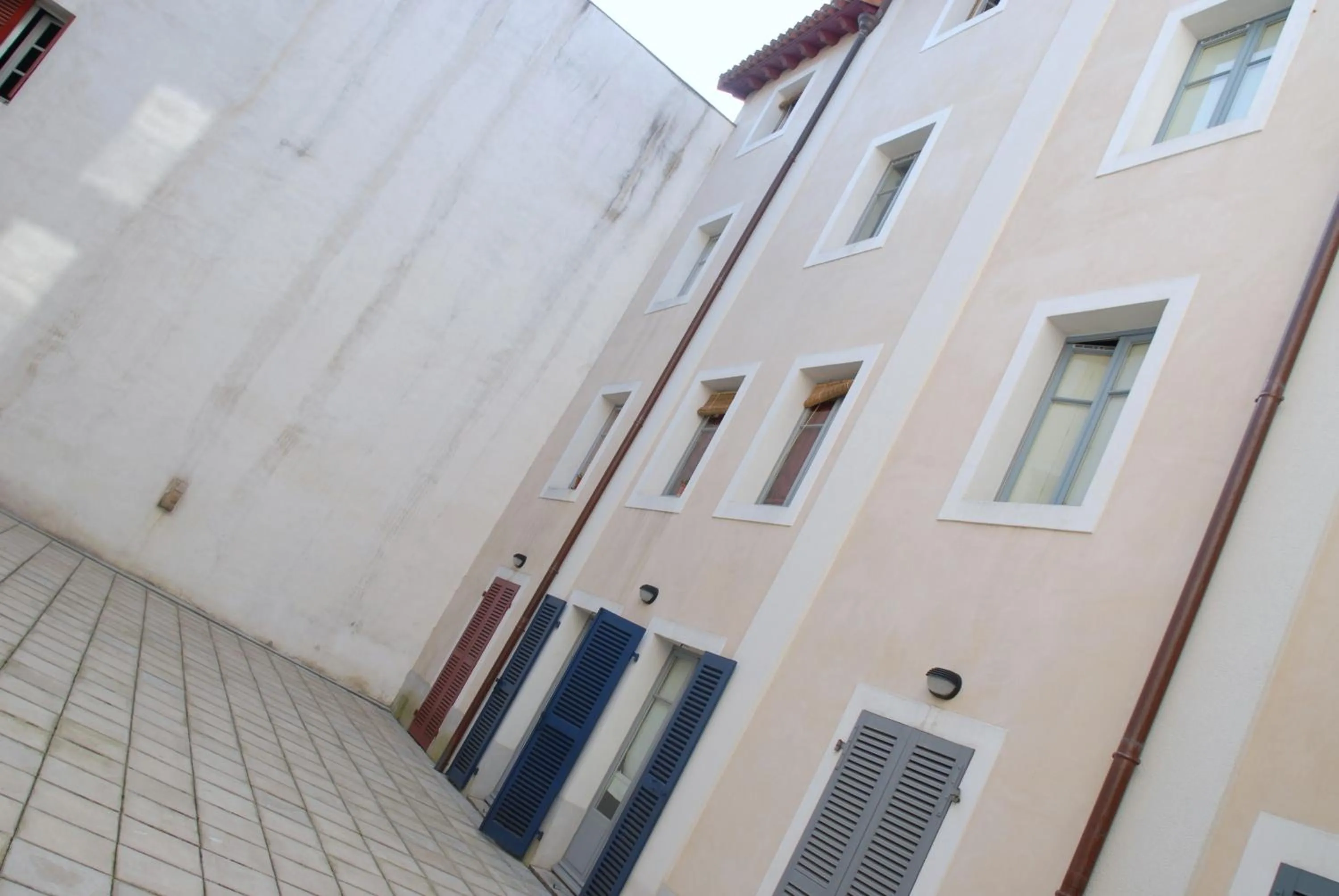 Property building in Temporesidence Chateauneuf