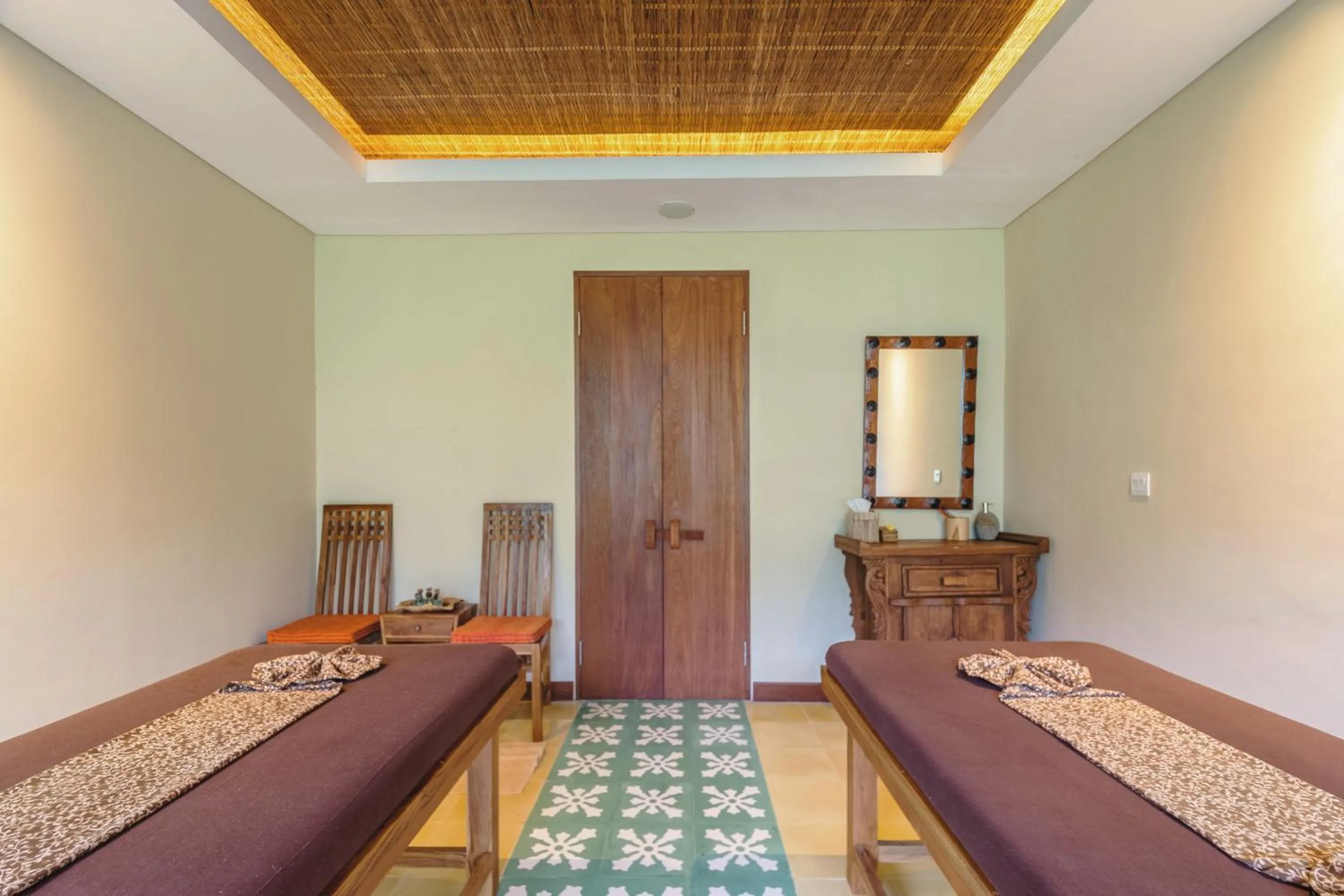 Massage, Bed in Wapa di Ume Sidemen