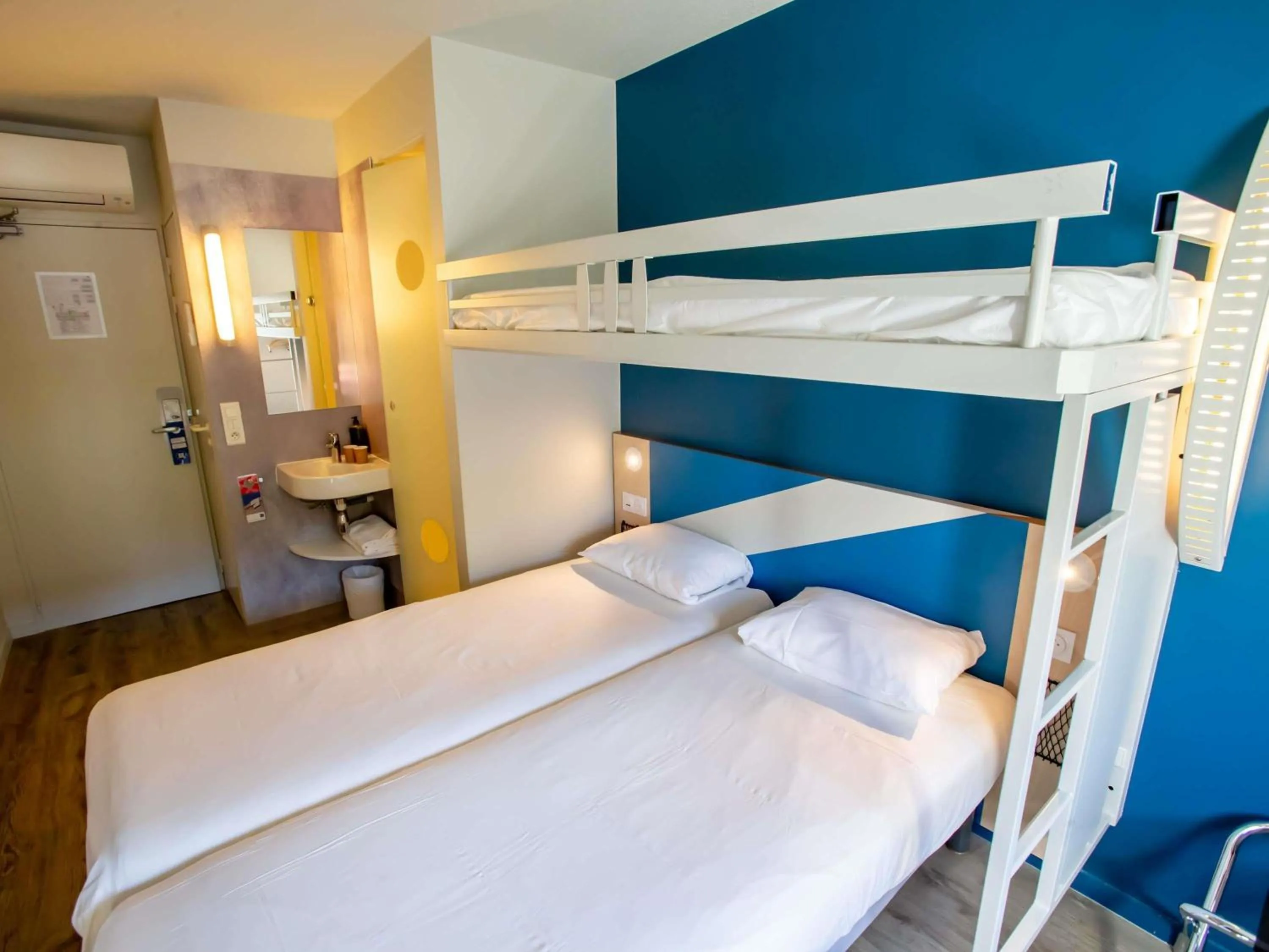 Bedroom, Bed in ibis budget Haguenau Strasbourg Nord