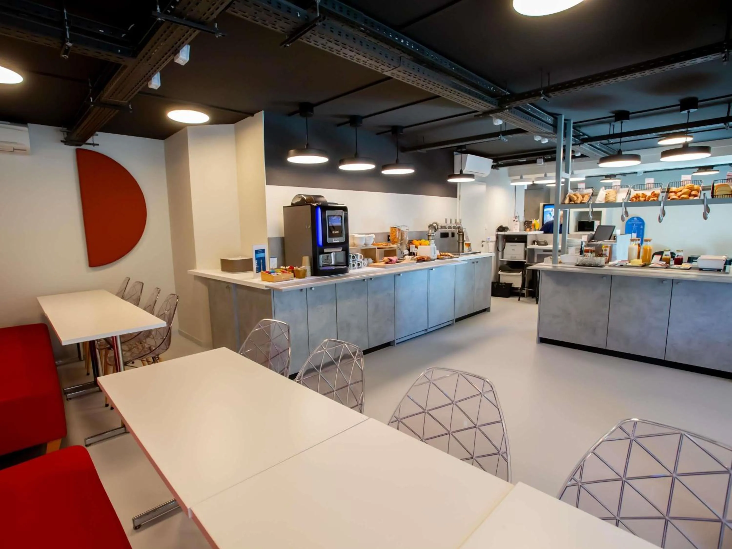 Restaurant/places to eat in ibis budget Haguenau Strasbourg Nord