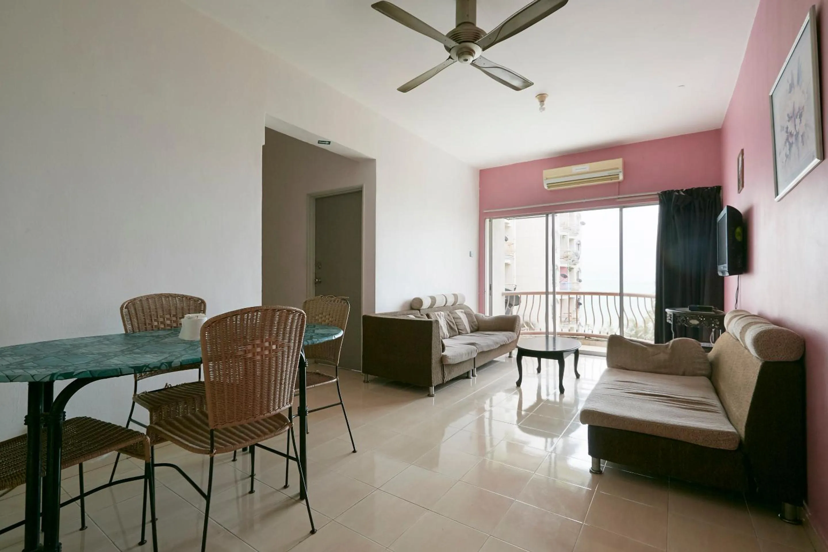 Living room in JC Private Apartment Sunshine Bay