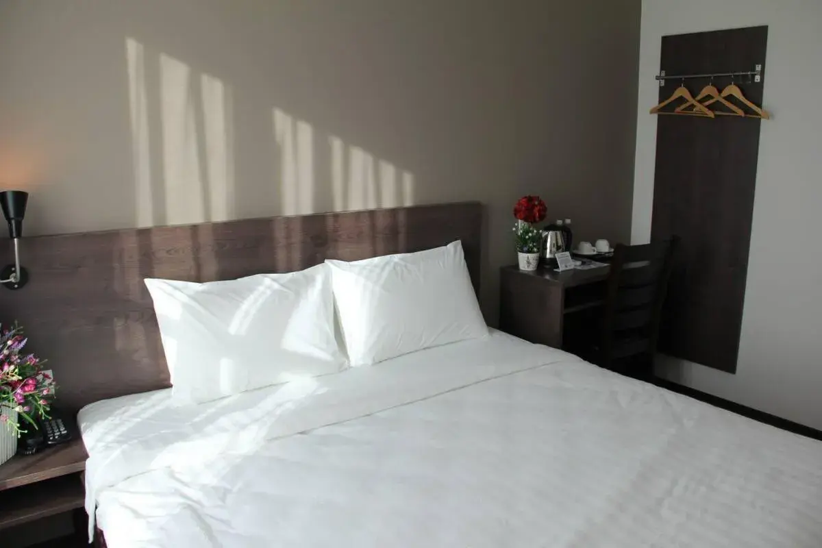 Deluxe King Room in KL Hotel Deluxe King Room in KL Hotel