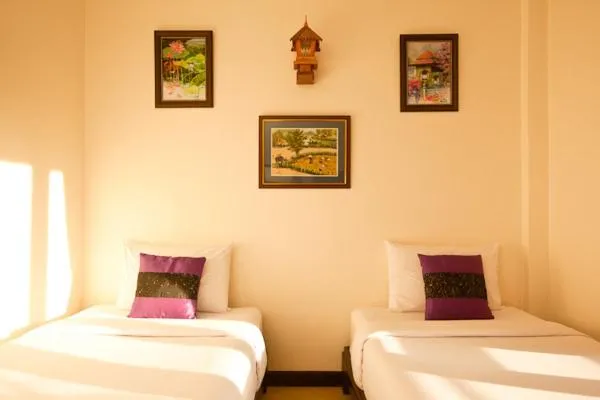 Bed in Shanti Boutique Hotel