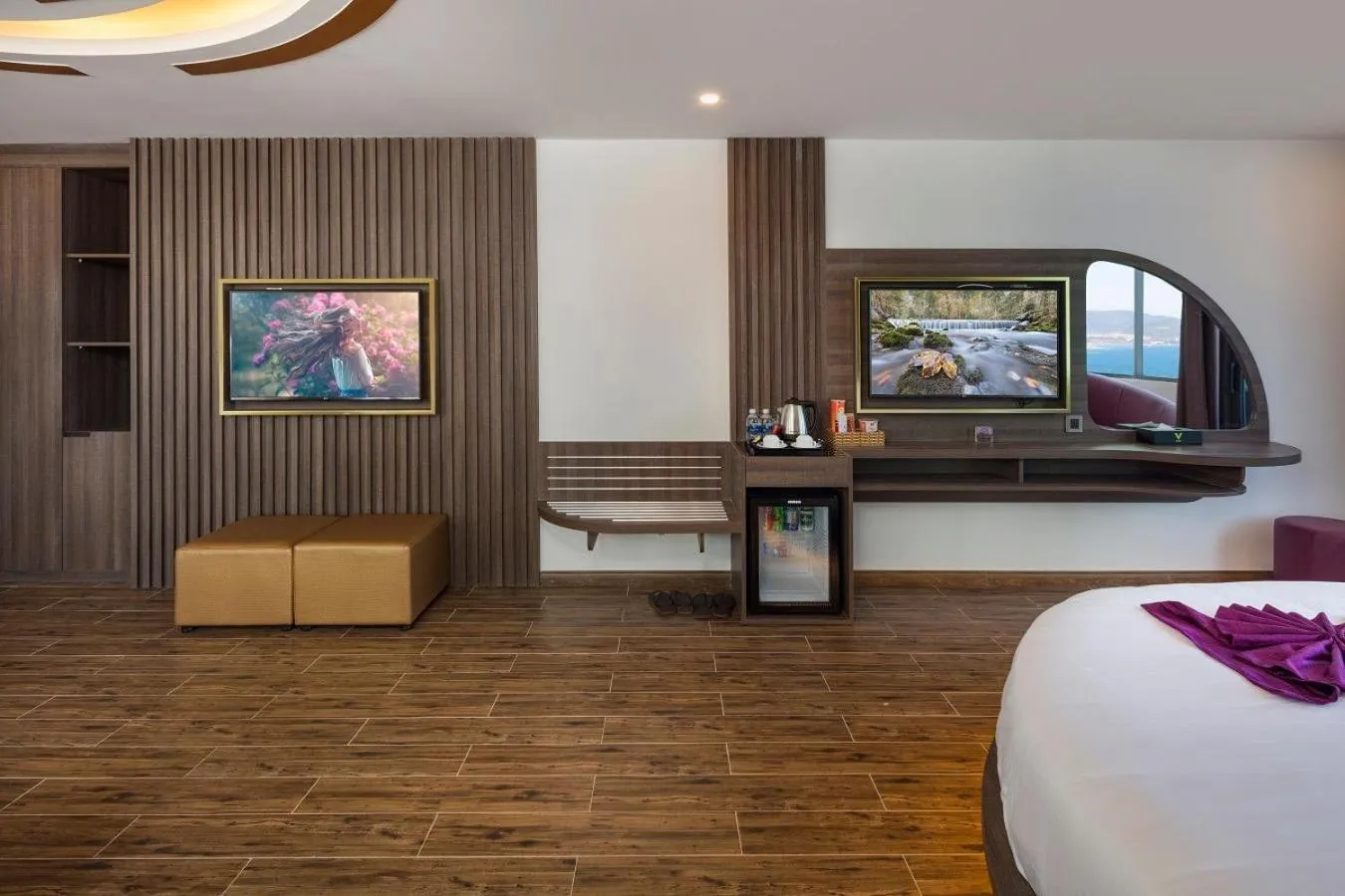 room service, Bed in V Hotel Nha Trang