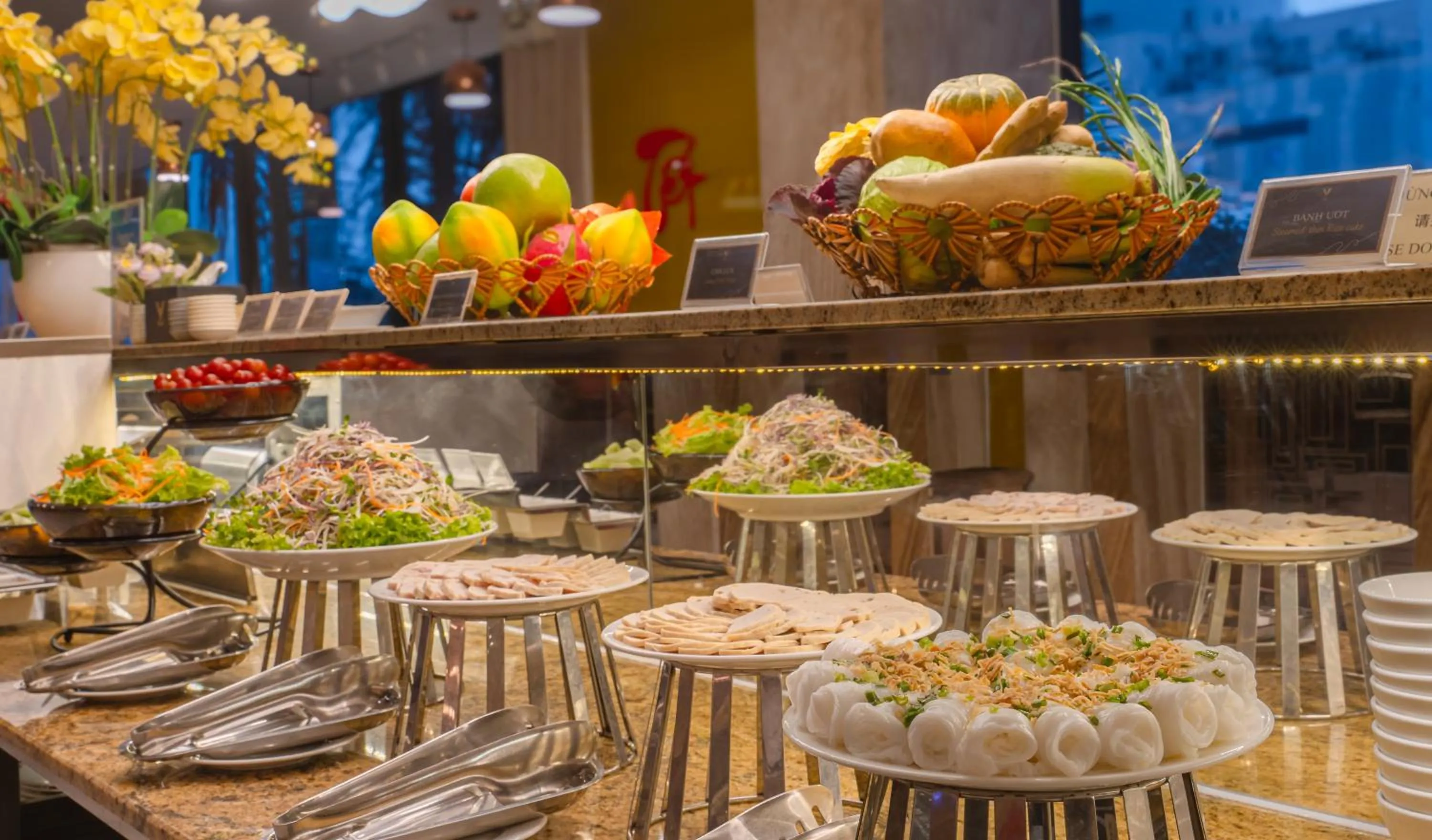 Restaurant/places to eat in V Hotel Nha Trang