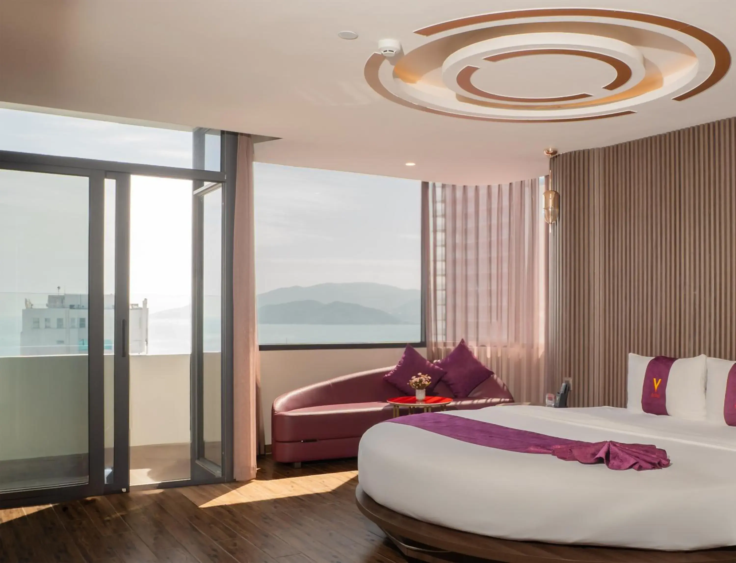 Premier Executive Sea View with Balony in V Hotel Nha Trang Premier Executive Sea View with Balony in V Hotel Nha Trang