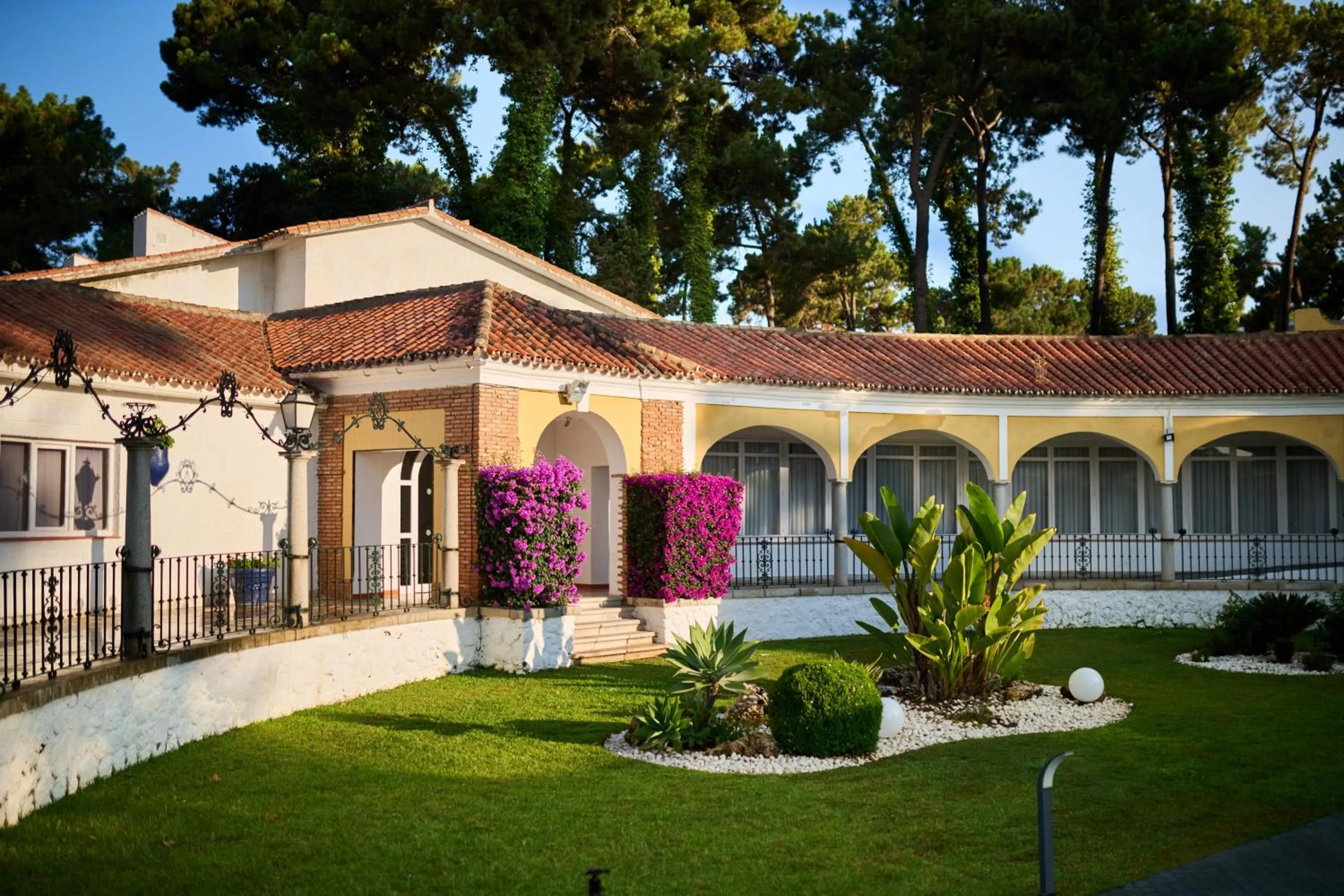 Property building in AluaSun Marbella Park