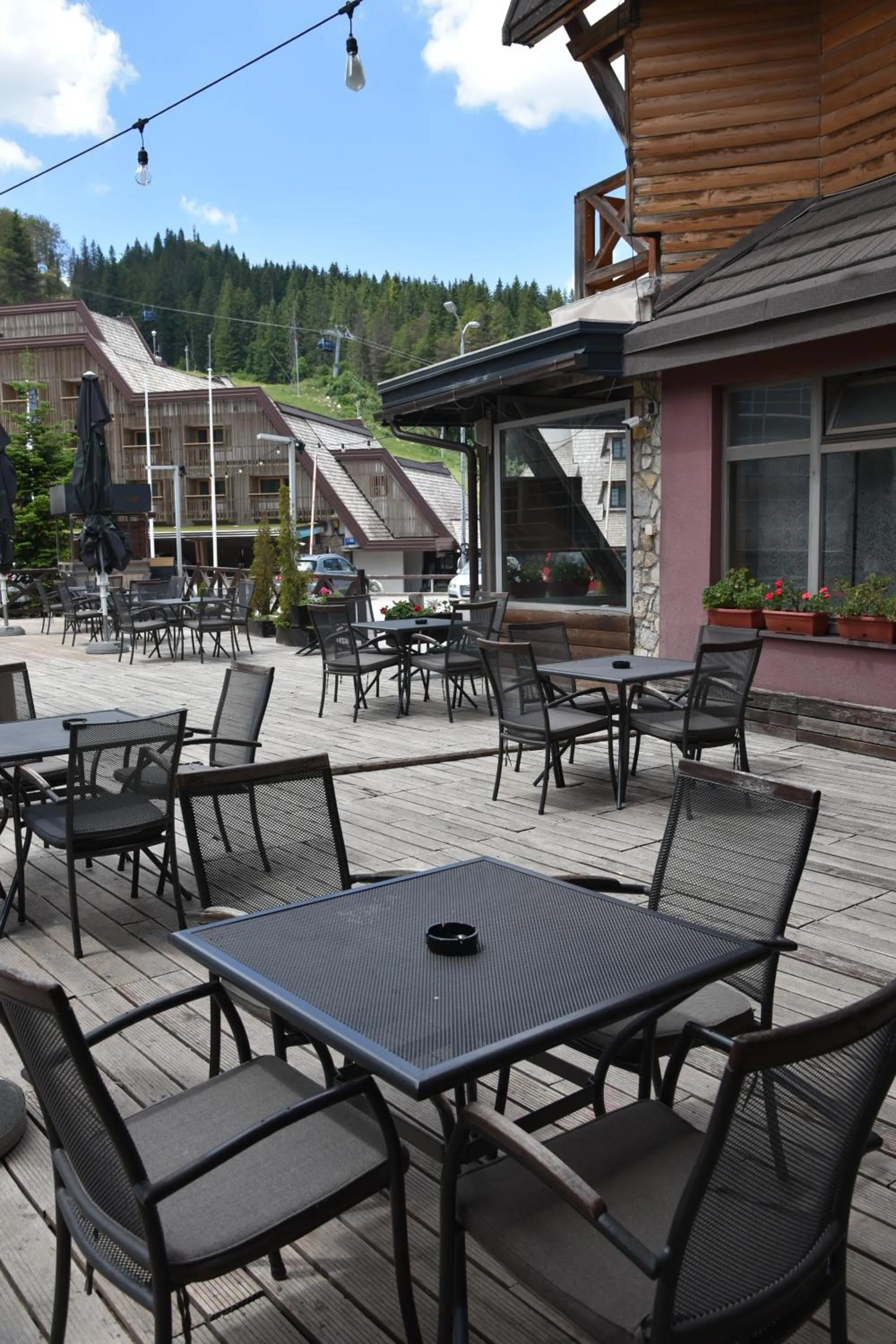 Property building in Aparthotel Vucko