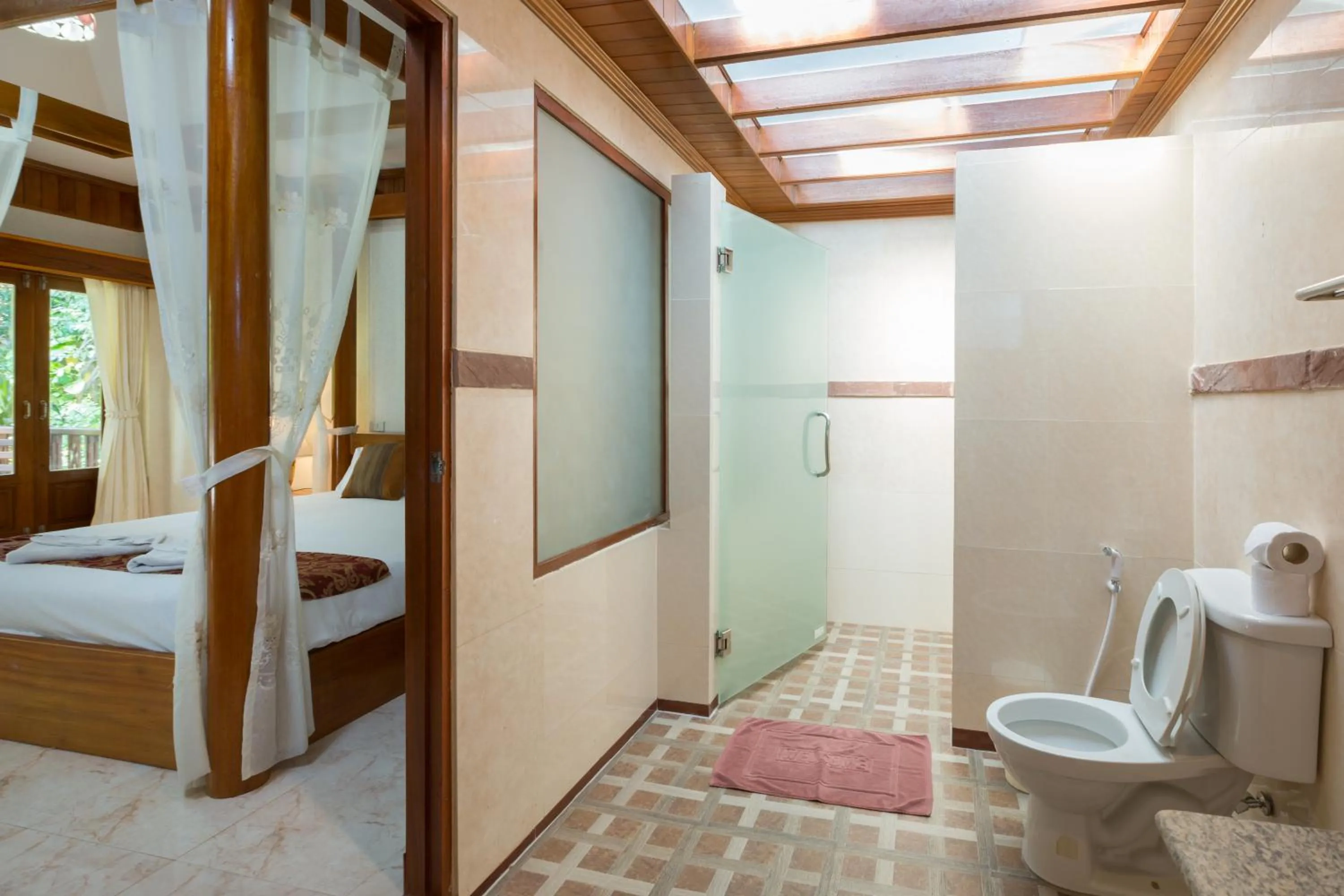 Bathroom, Bed in Long Beach Lodge, Chaweng Beach, Koh Samui