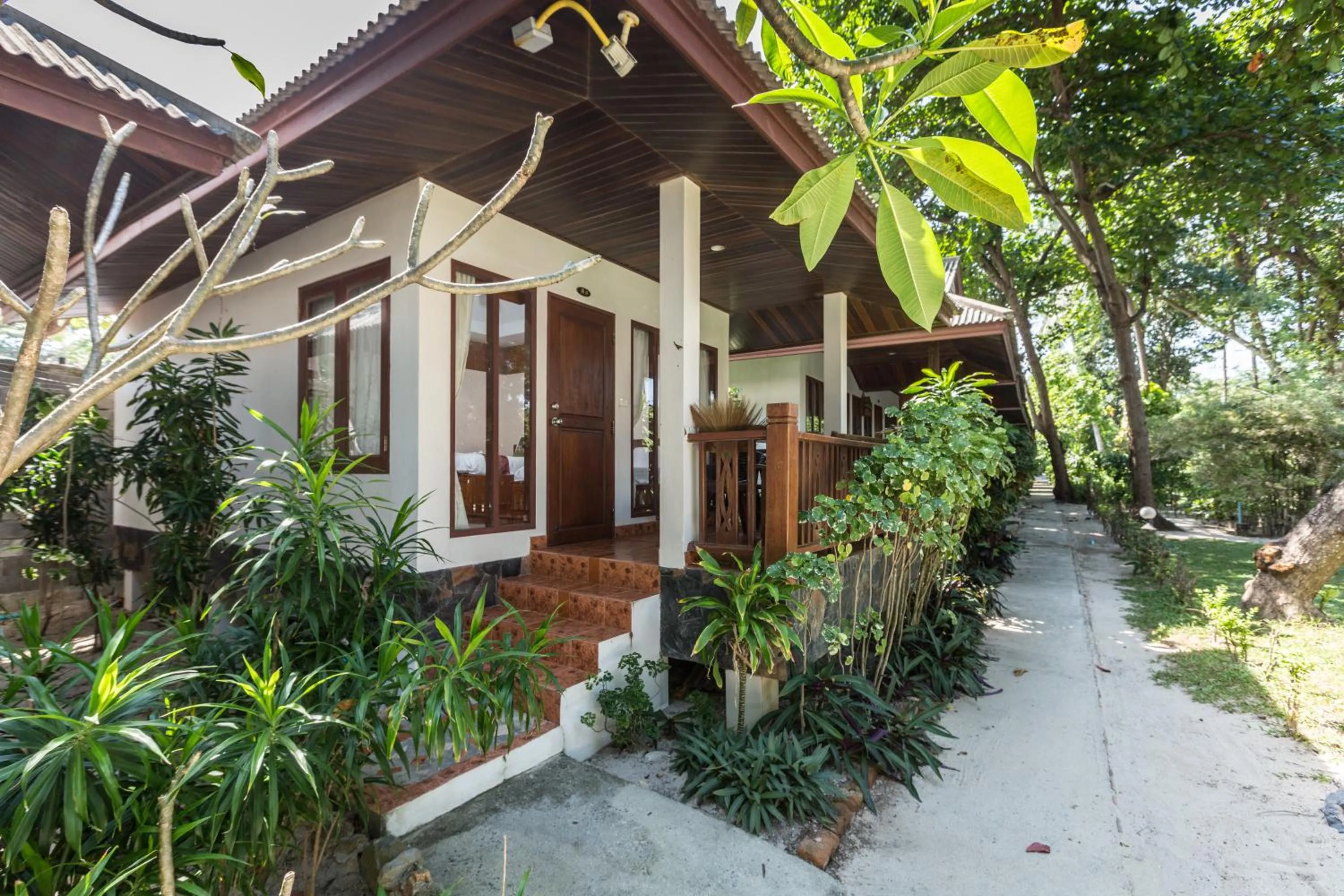 Balcony/Terrace in Long Beach Lodge, Chaweng Beach, Koh Samui