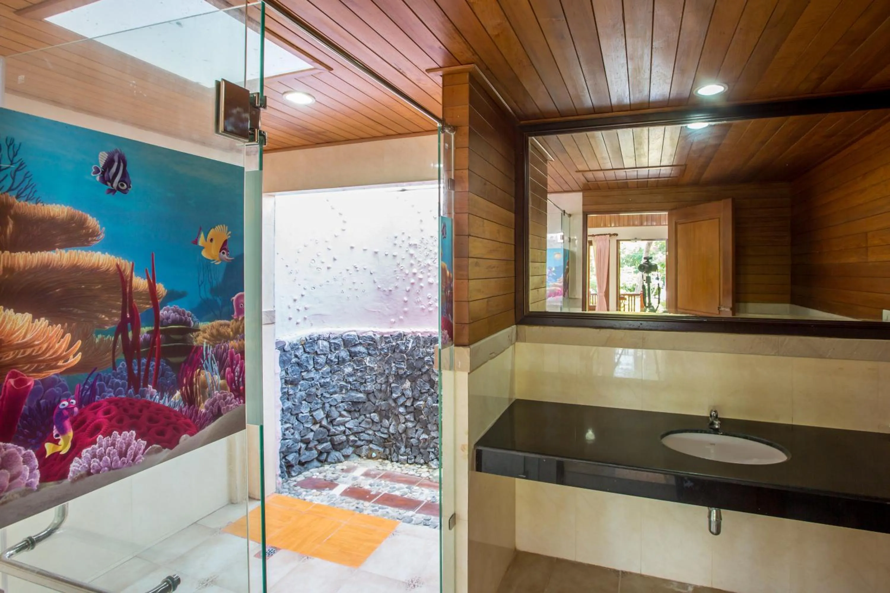 Bathroom in Long Beach Lodge, Chaweng Beach, Koh Samui
