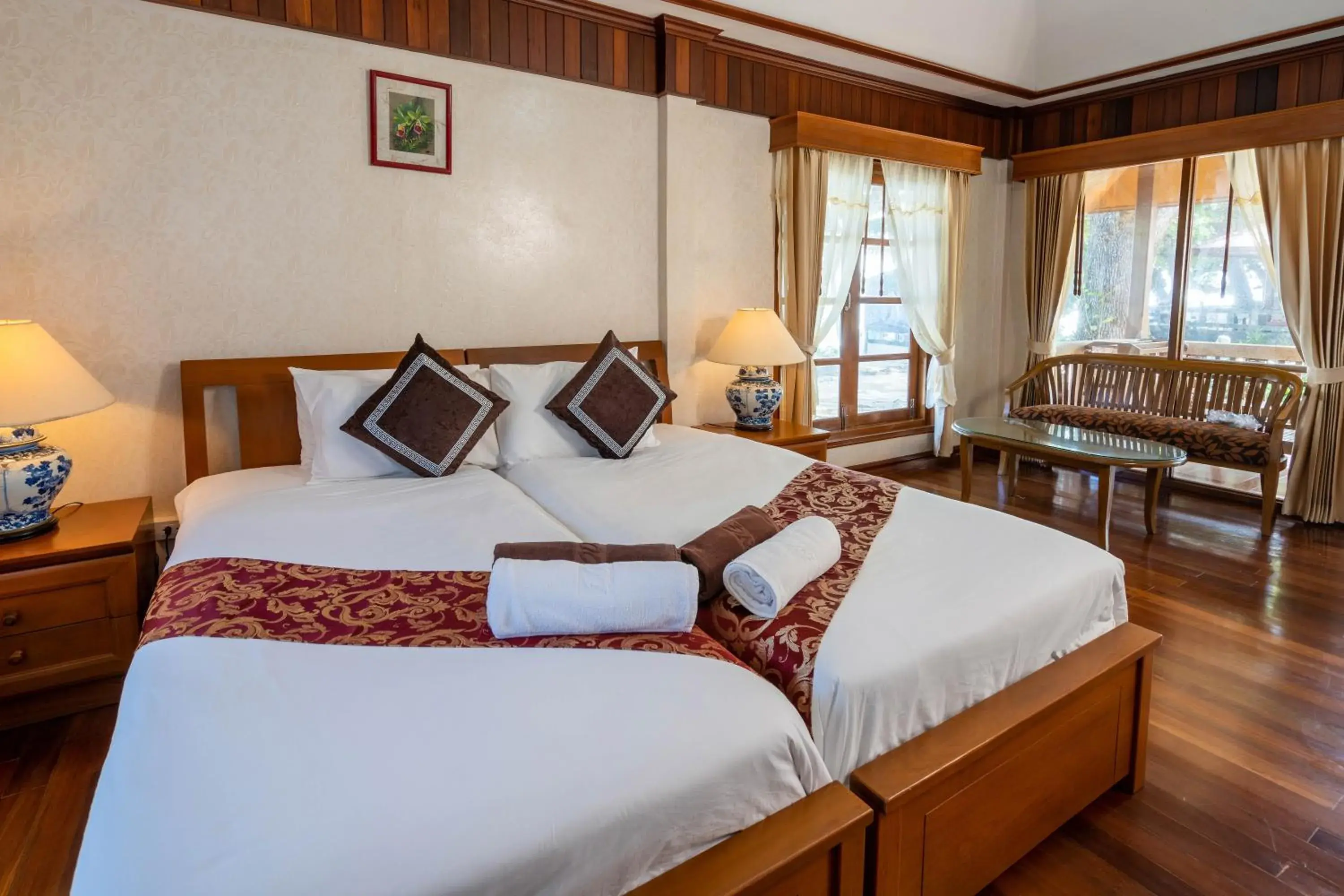 Deluxe Bungalow with Double Bed - single occupancy in Long Beach Lodge, Chaweng Beach, Koh Samui Deluxe Bungalow with Double Bed - single occupancy in Long Beach Lodge, Chaweng Beach, Koh Samui