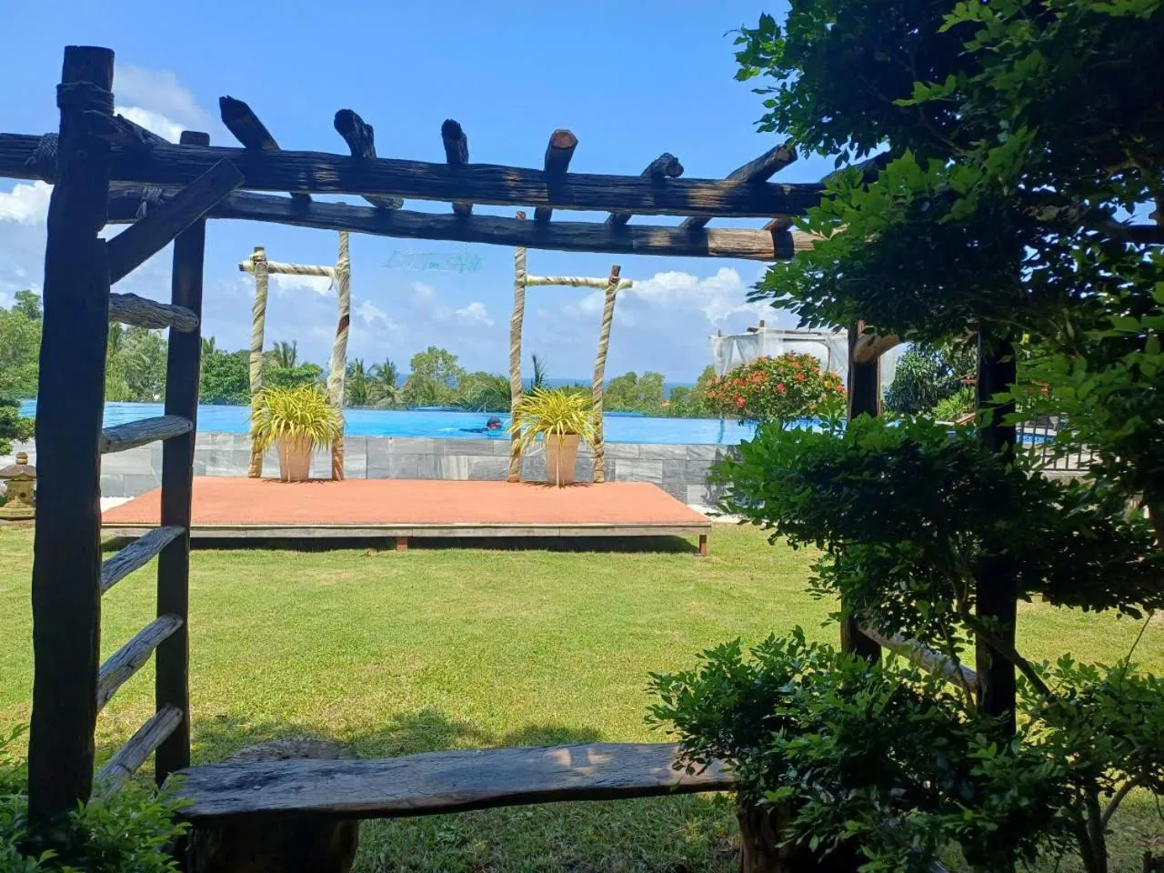 Garden view in Tom Hill Boutique Resort & Spa - Sea View