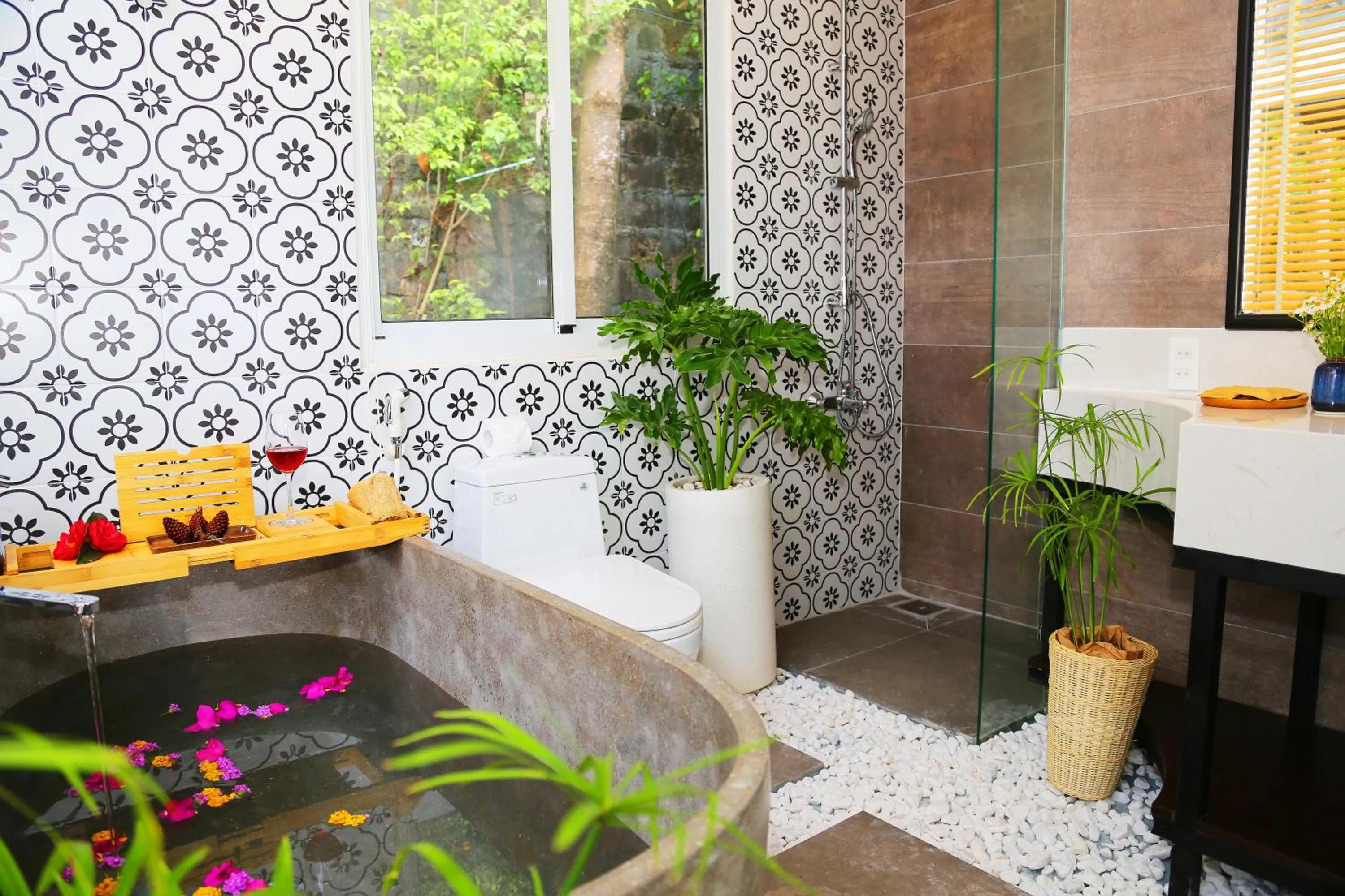 Bathroom in Tom Hill Boutique Resort & Spa - Sea View