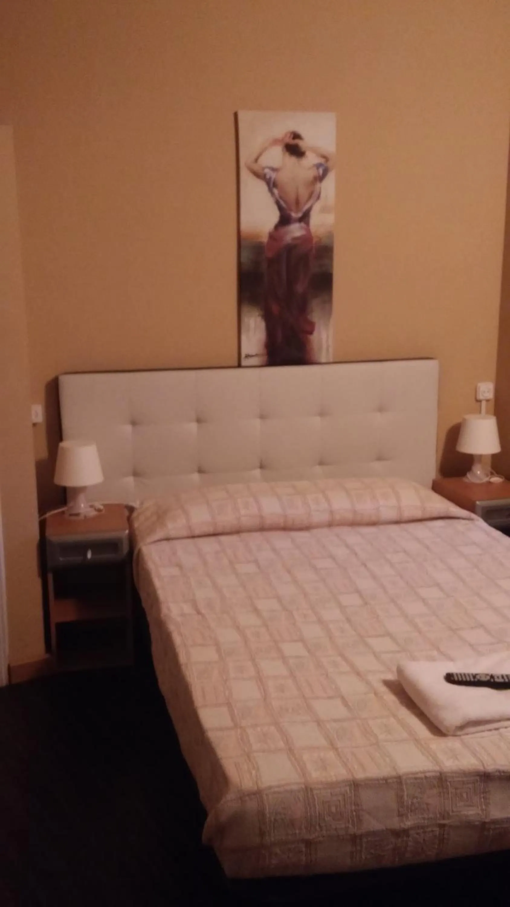 Photo of the whole room, Bed in Hostal Porta De Núria