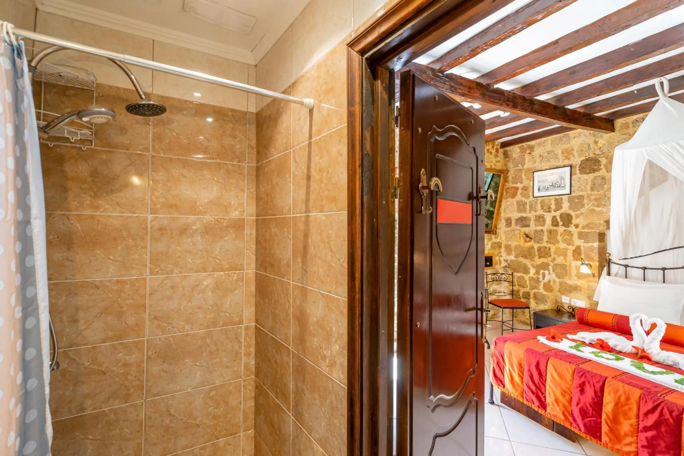 Bathroom in Cava d'Oro