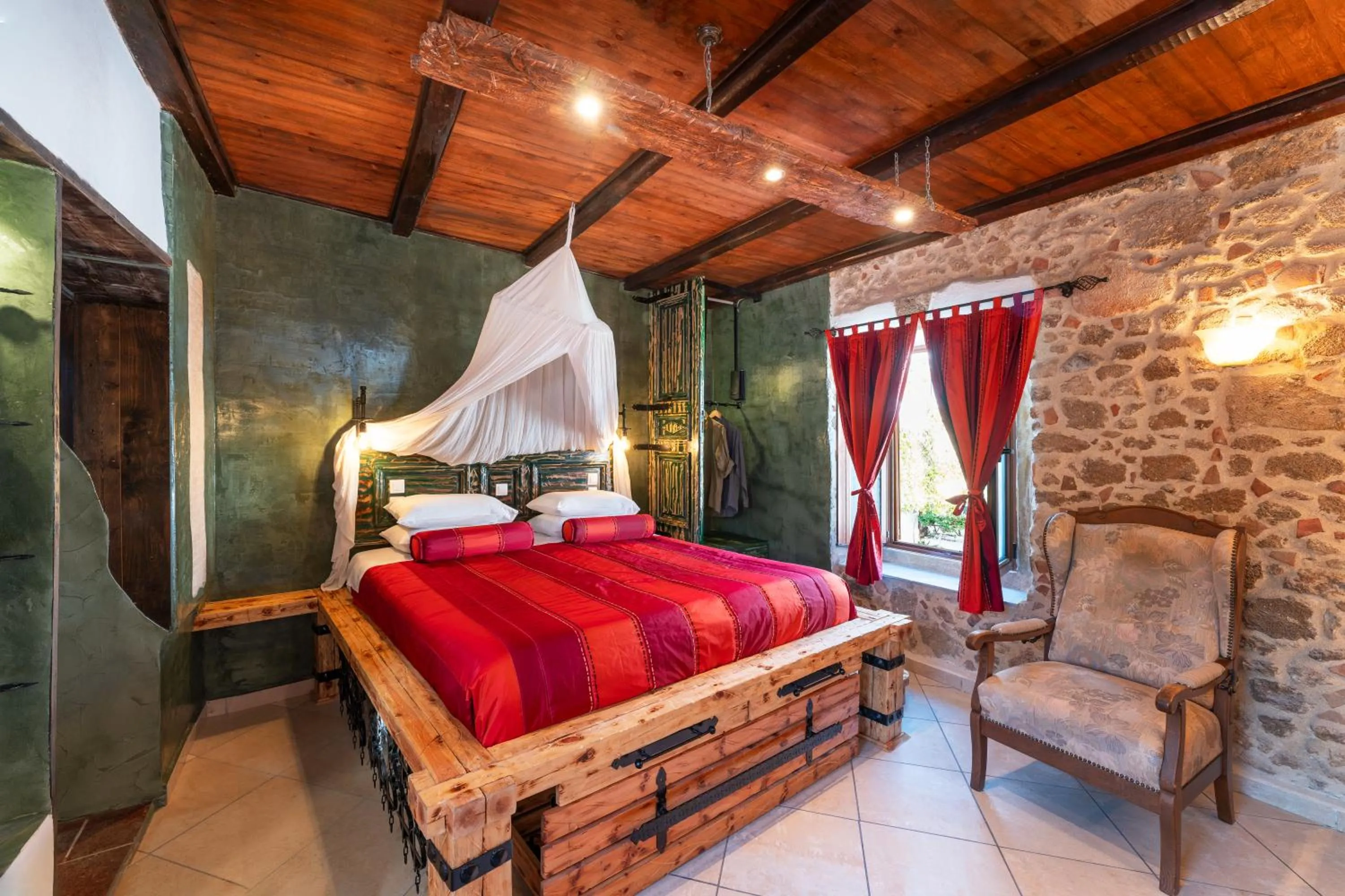 Bed in Cava d'Oro