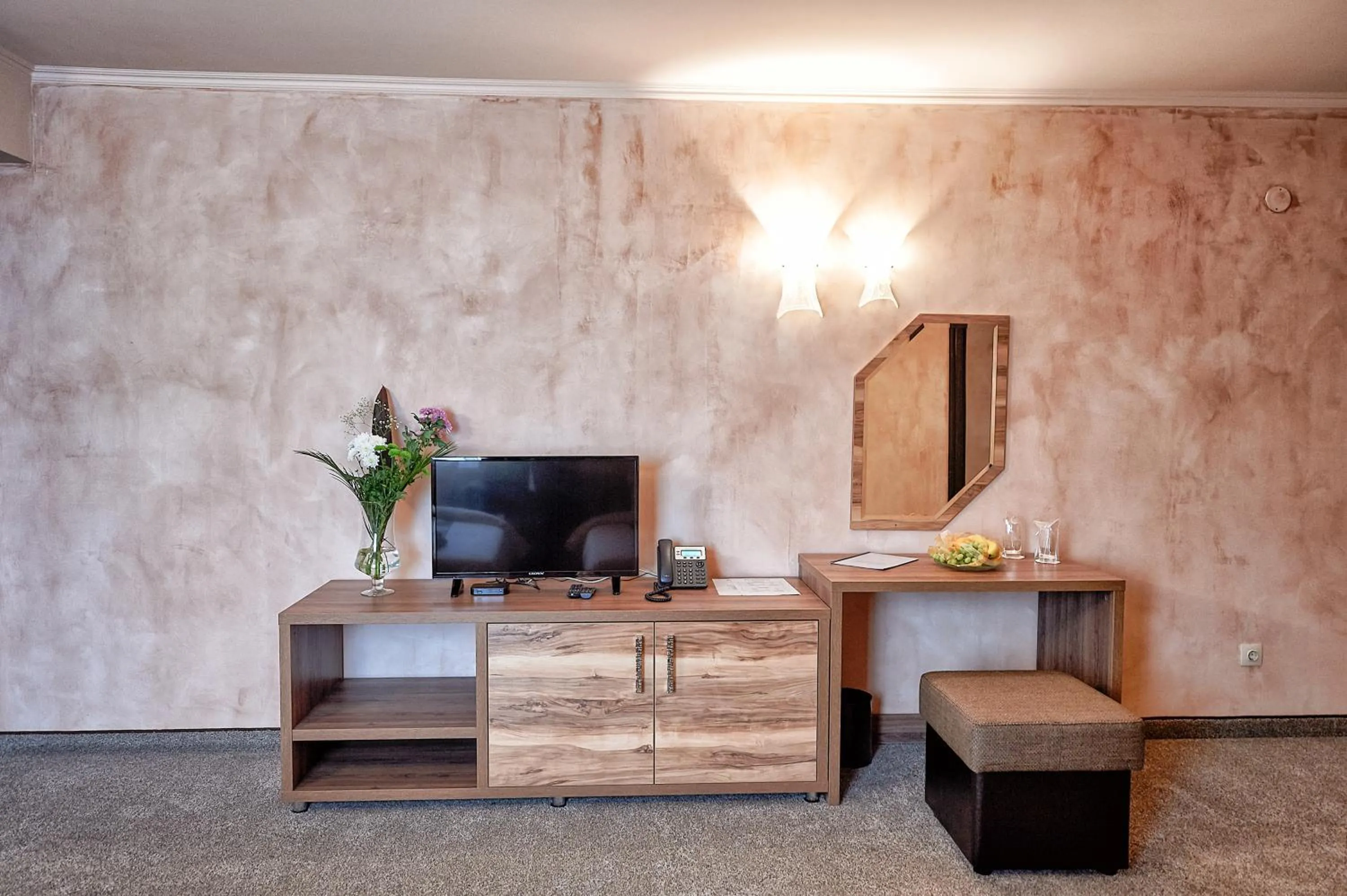 Photo of the whole room in Platinum Image Hotel