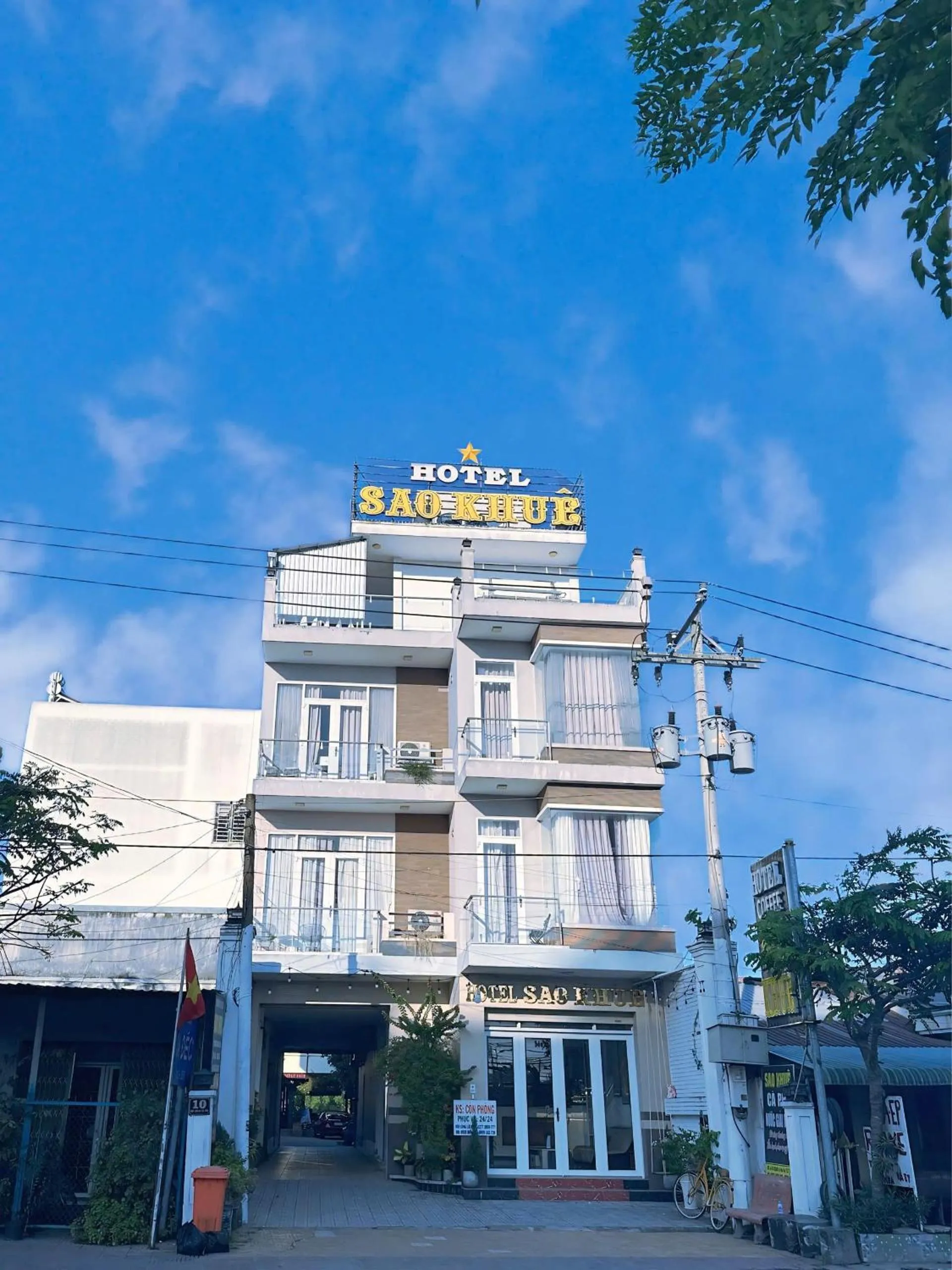 Sao Khue Riverside Hotel & Coffee