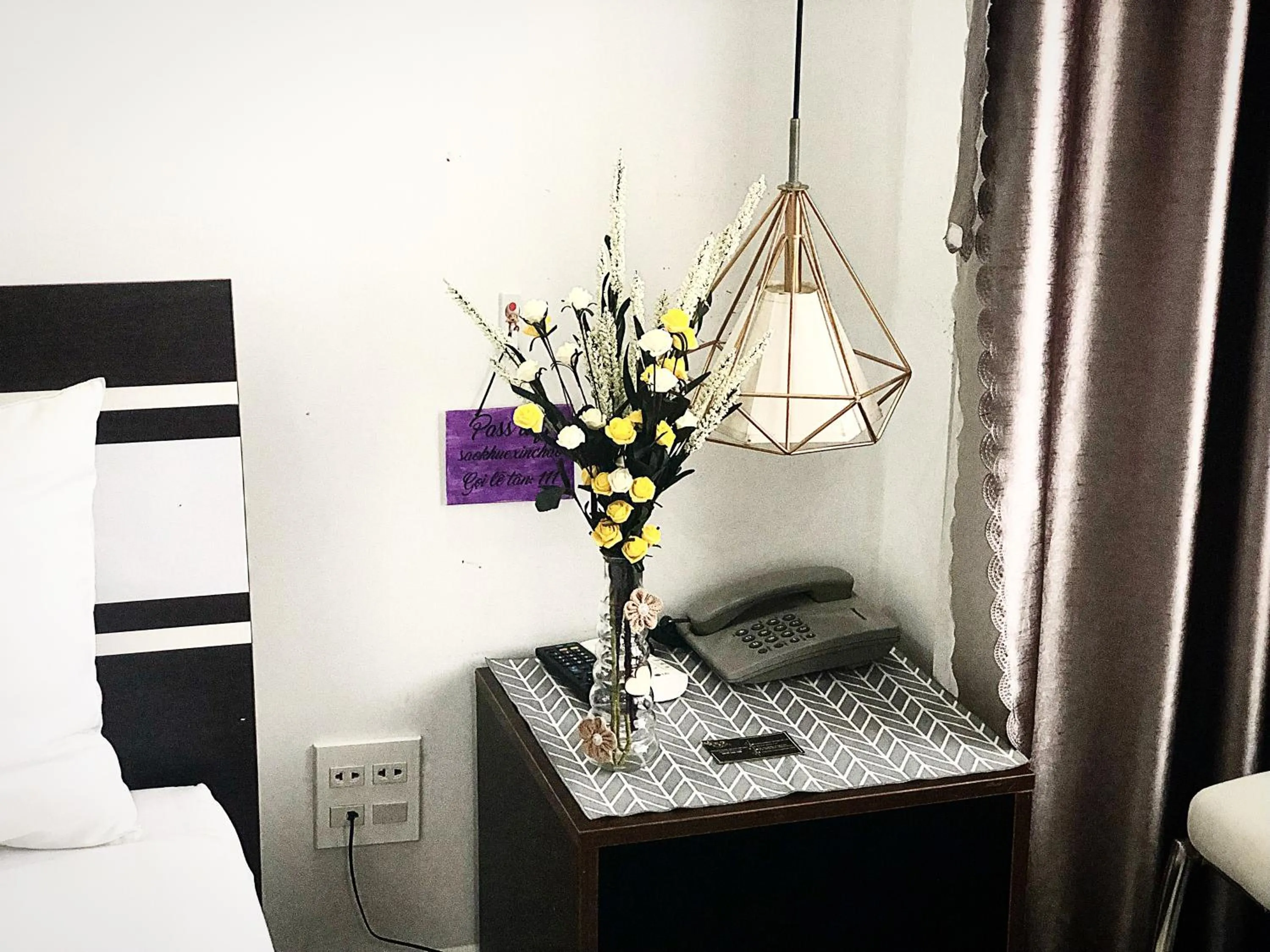 Sao Khue Riverside Hotel & Coffee